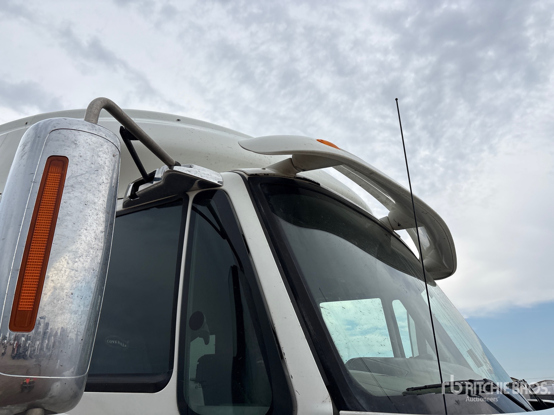 2017 International LF687