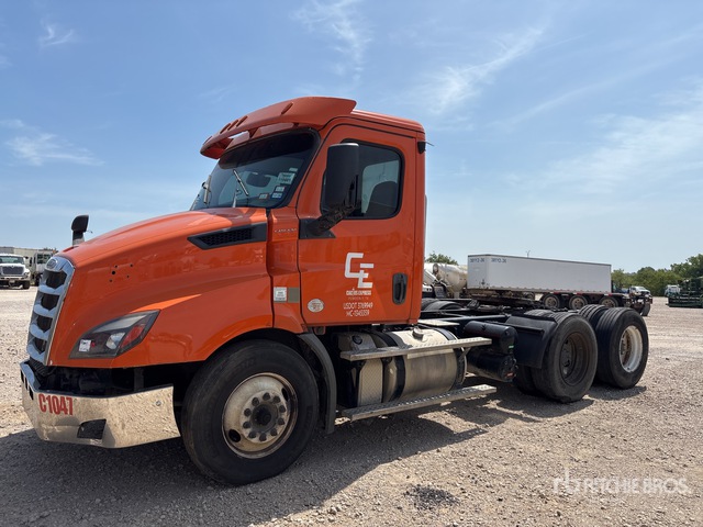 2019 Freightliner Cascadia 116 6x4 T/a Day Cab Truck Tractor