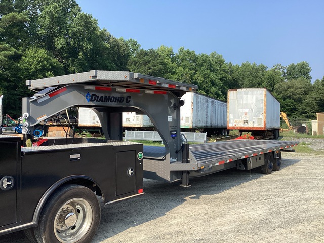 2025 Diamond C 26 ft T/A Gooseneck Tilt Deck Trailer