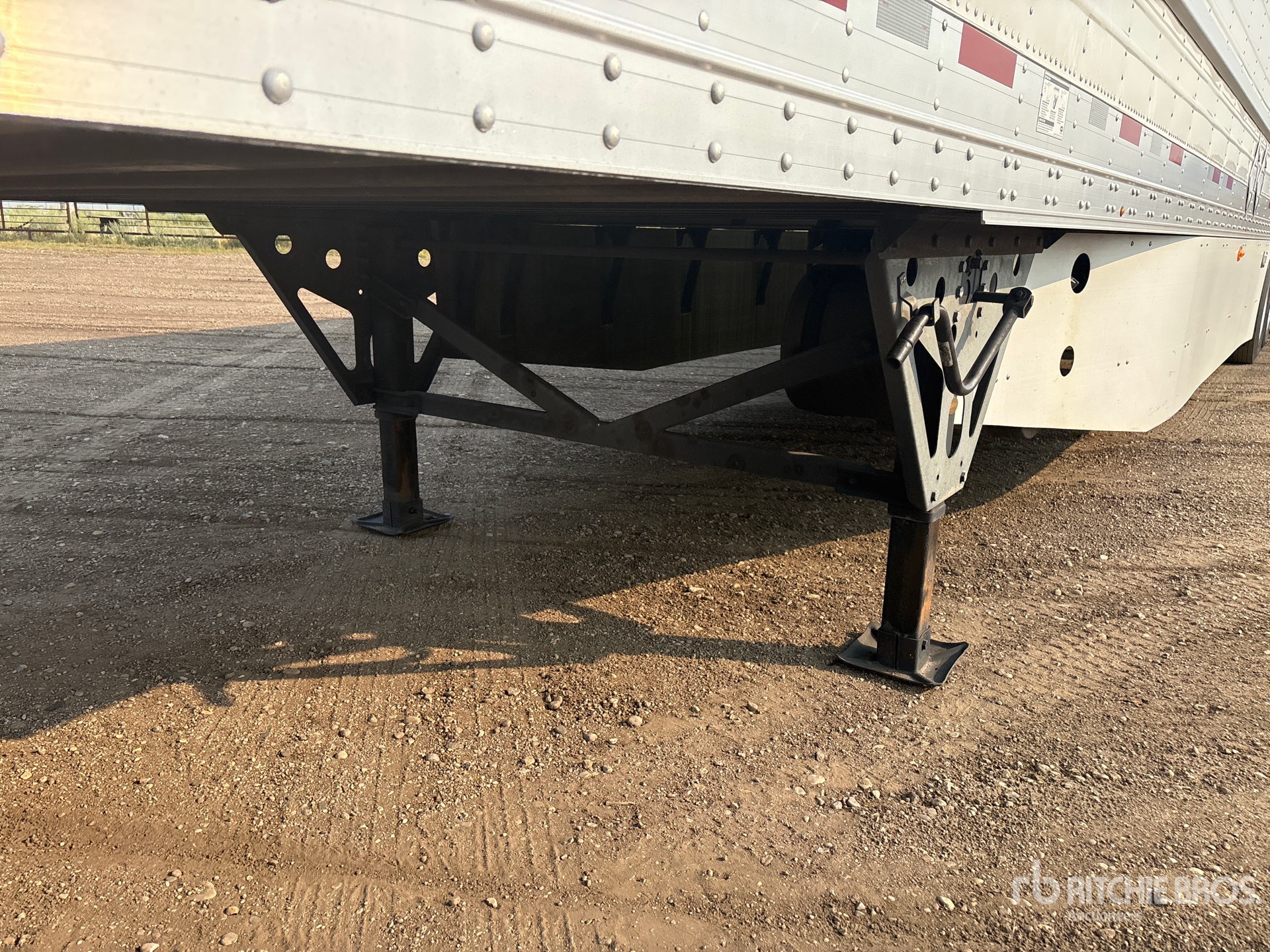 2024 Vanguard 53 FT X 102 IN T/A