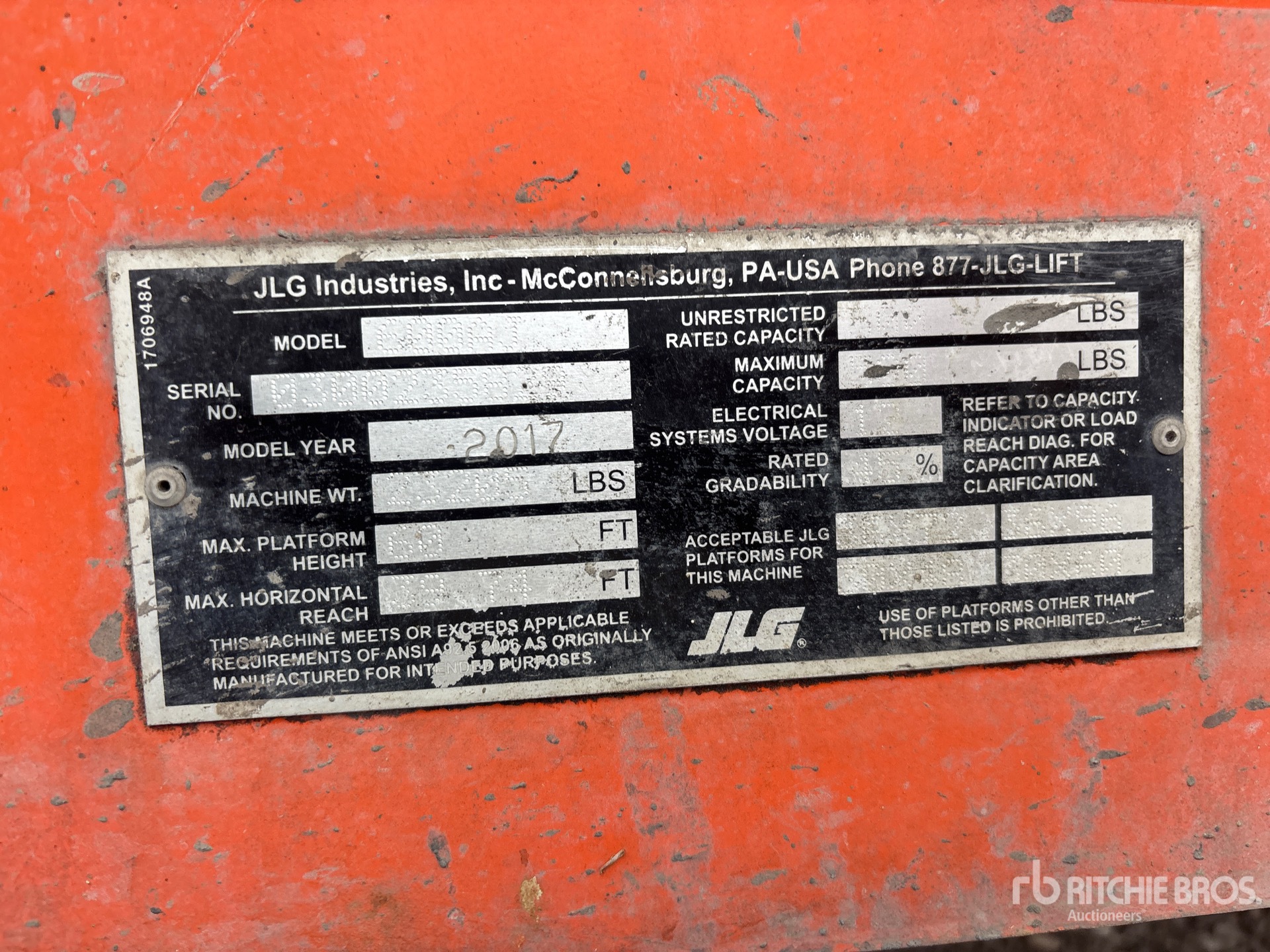 2017 JLG 600AJ
