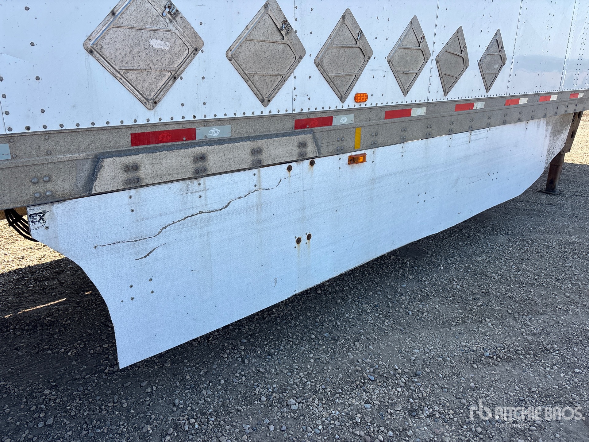 2008 Utility 53 FT TRI/A