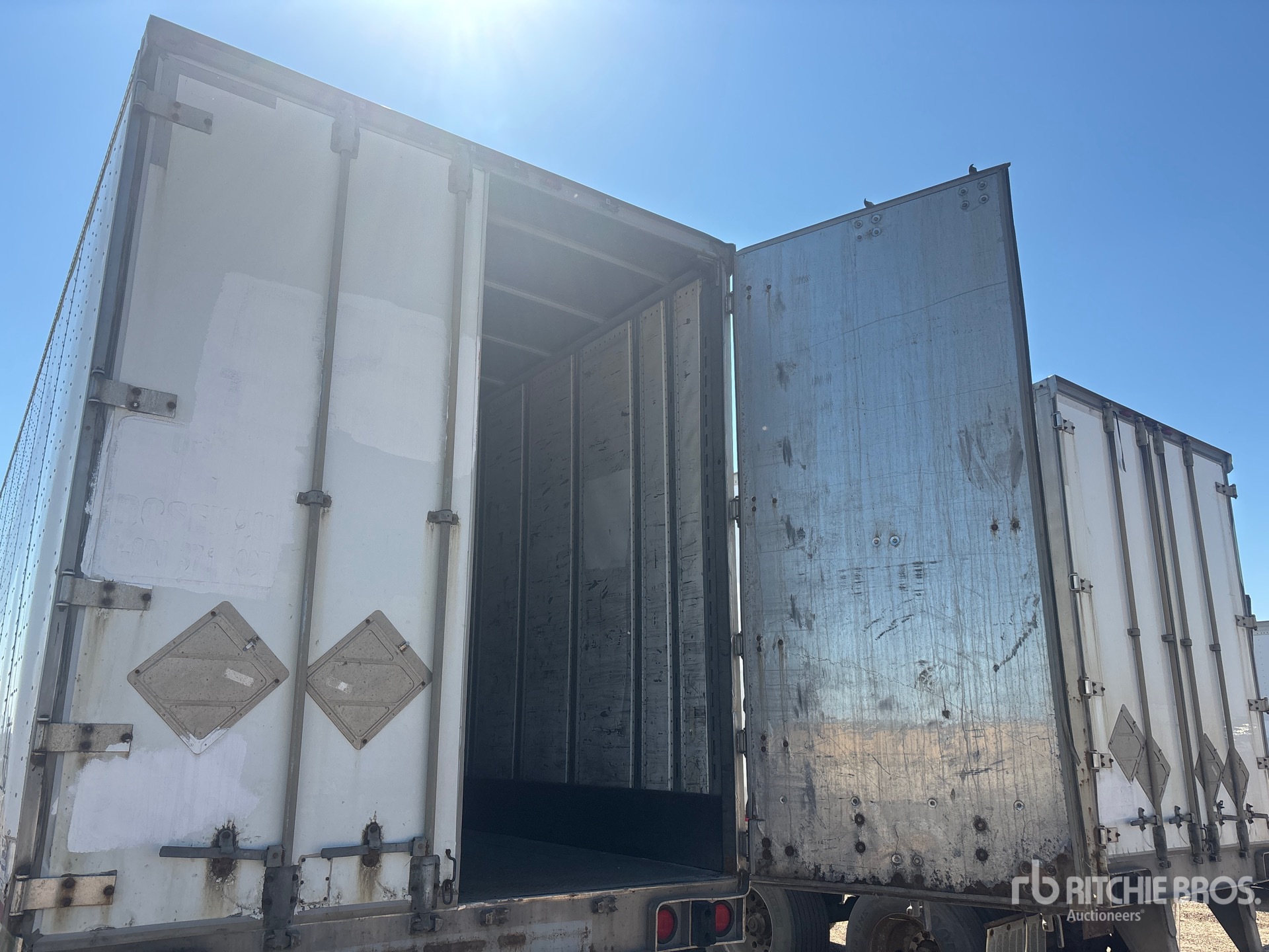 2004 Utility 53 FT TRI/A