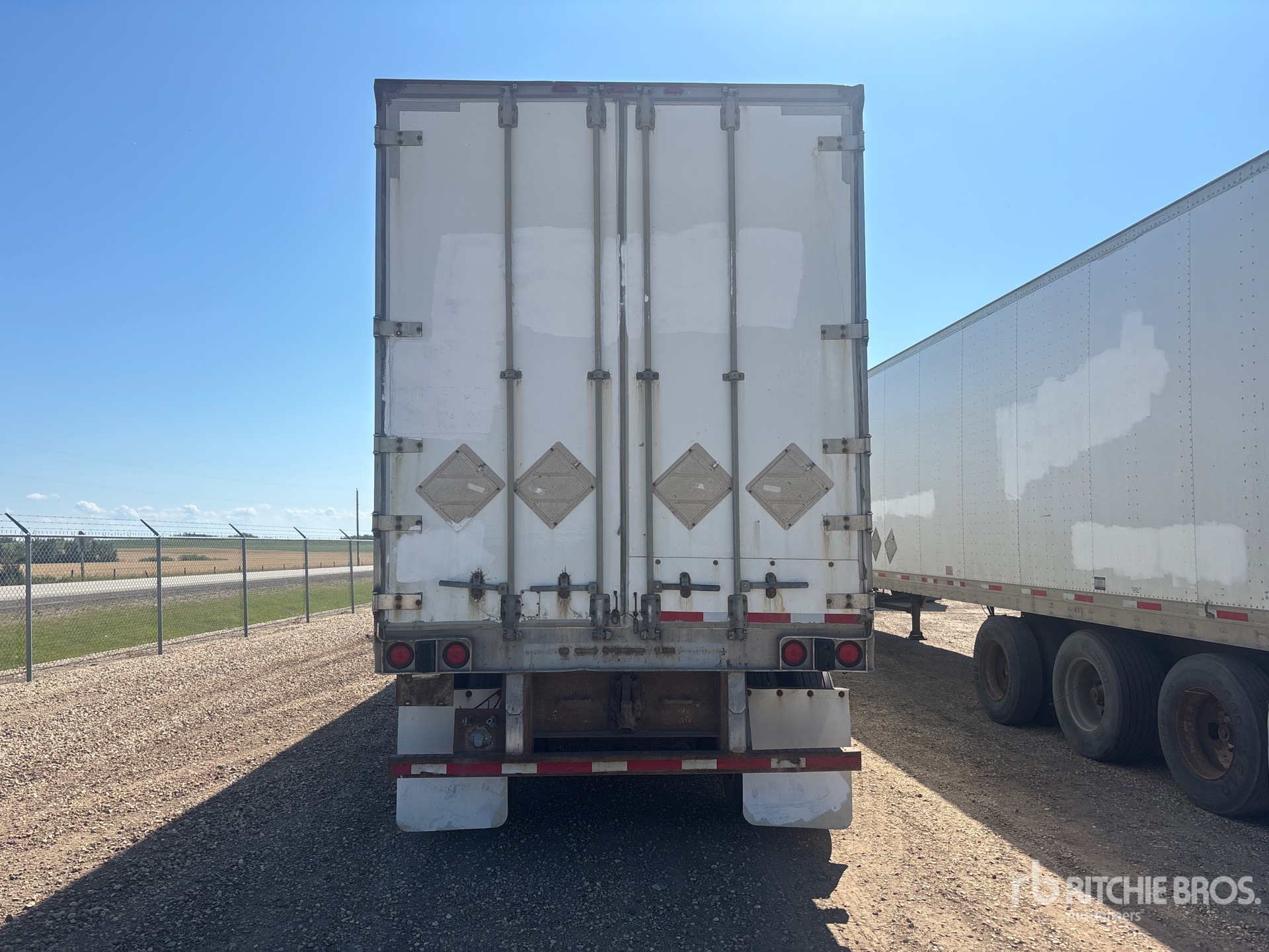 2004 Utility 53 FT TRI/A