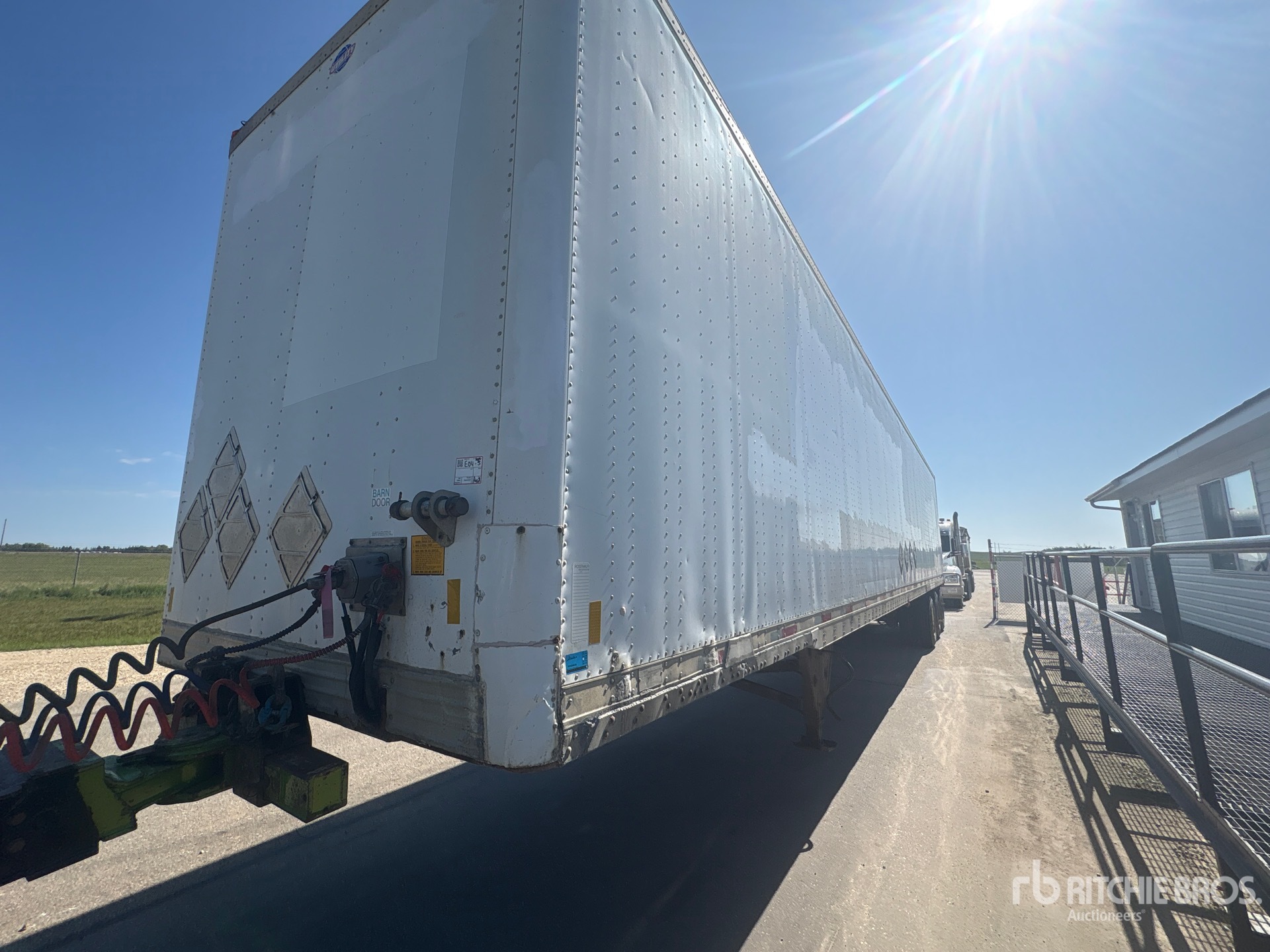 2004 Utility 53 FT TRI/A