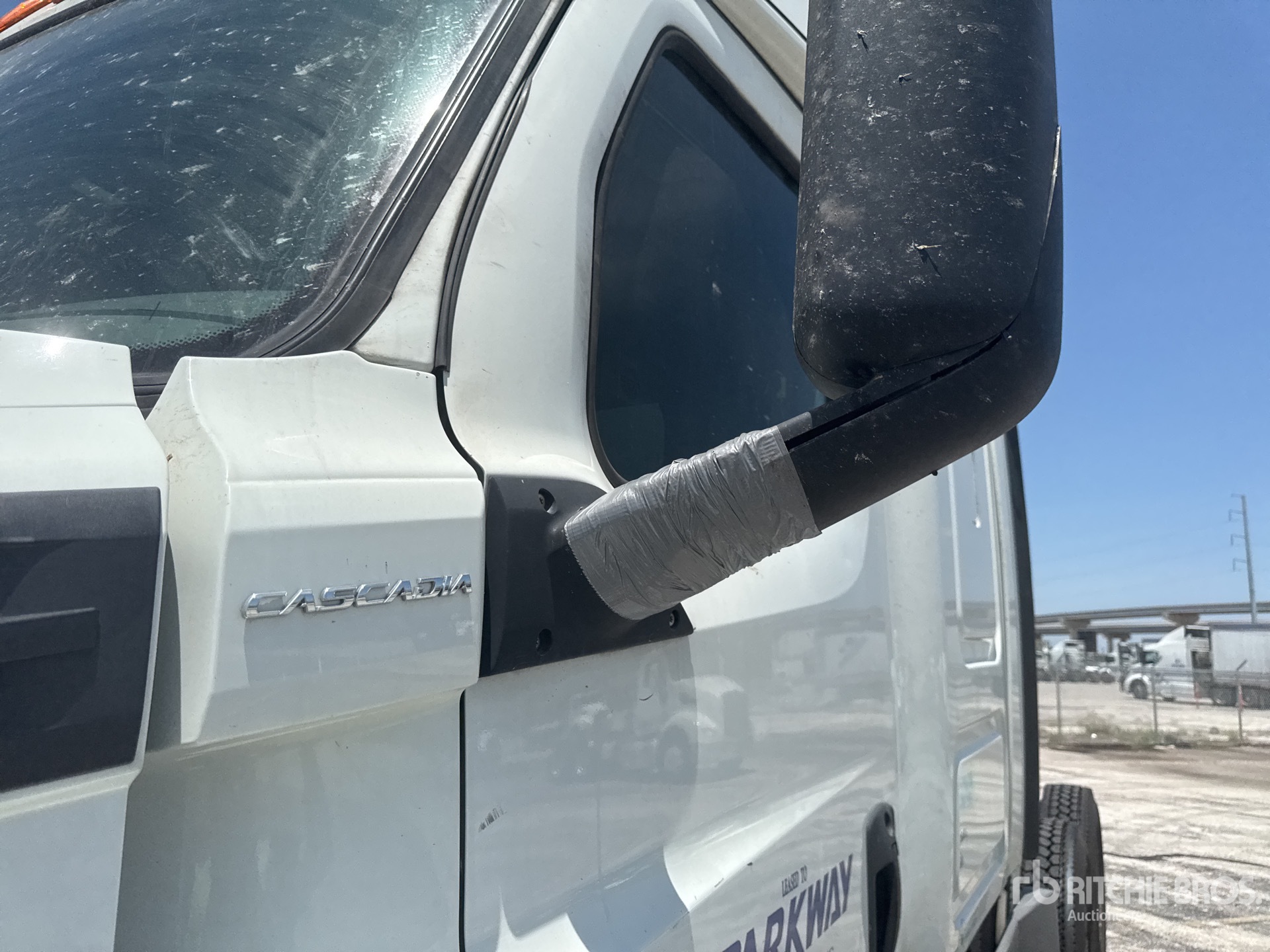 2019 Freightliner CASCADIA 126