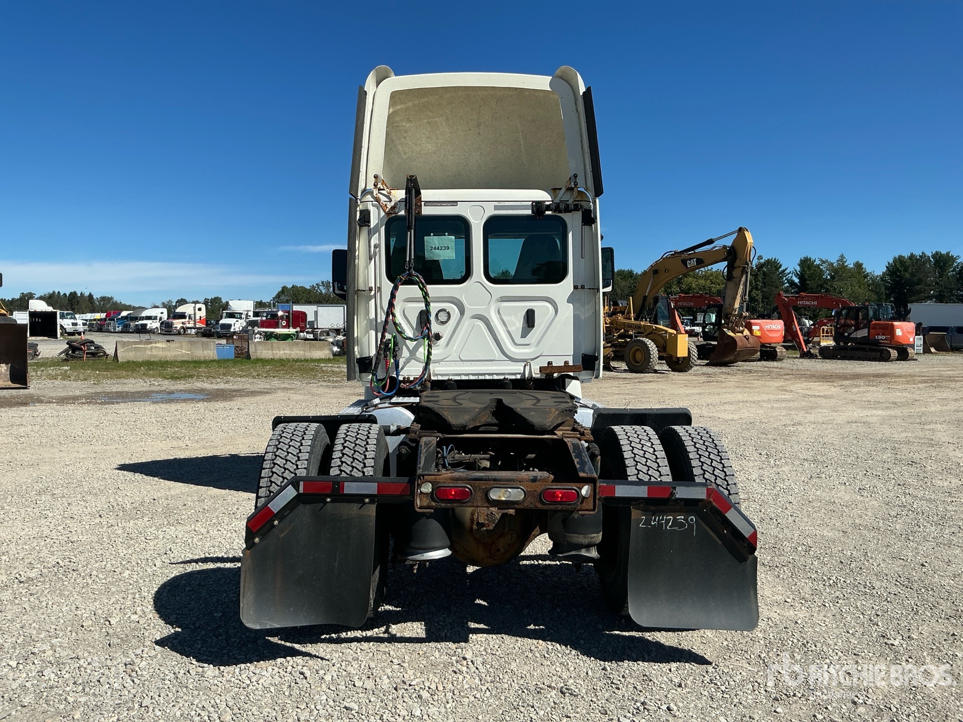 2019 Freightliner CASCADIA 126
