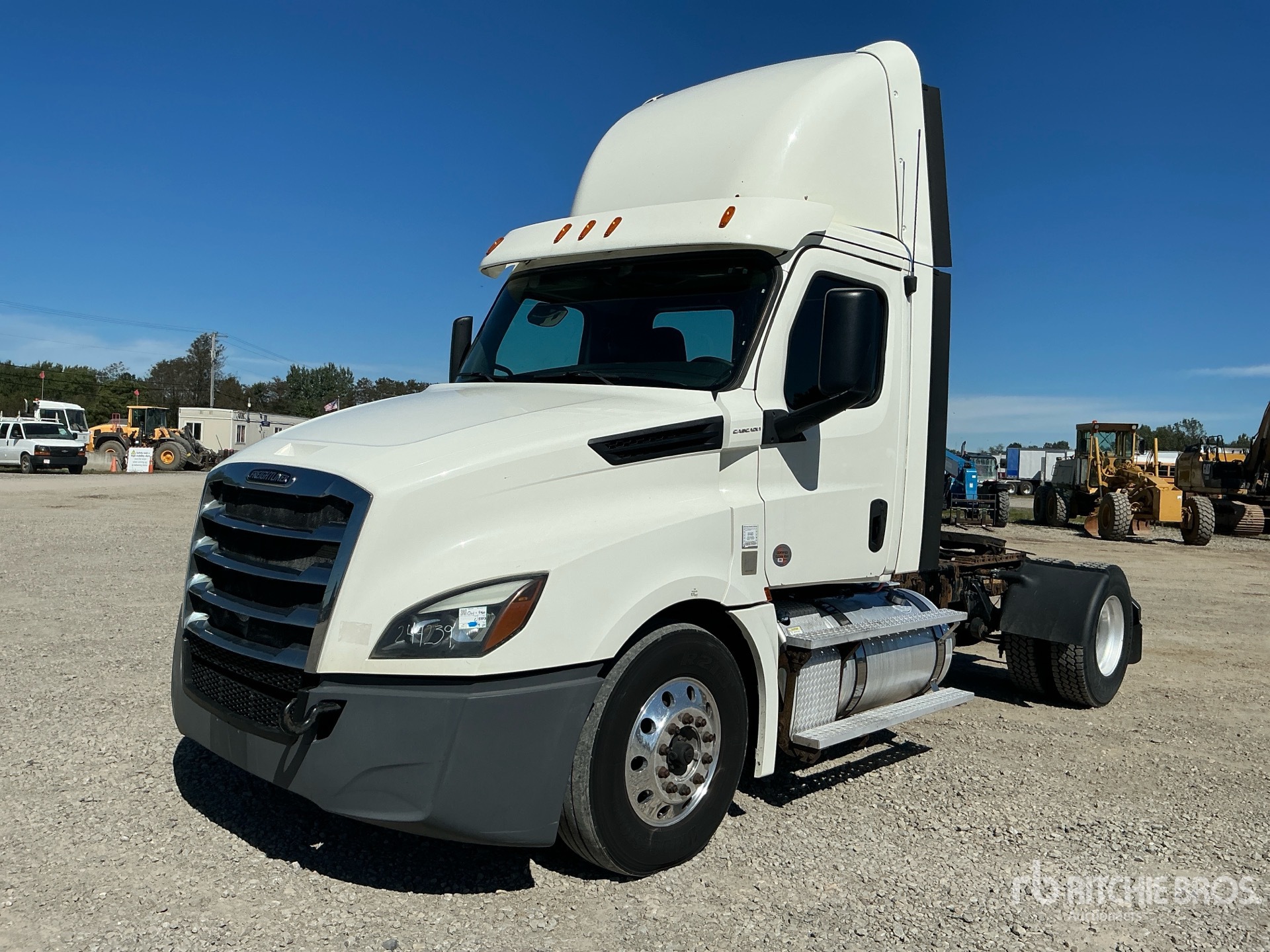 2019 Freightliner CASCADIA 126