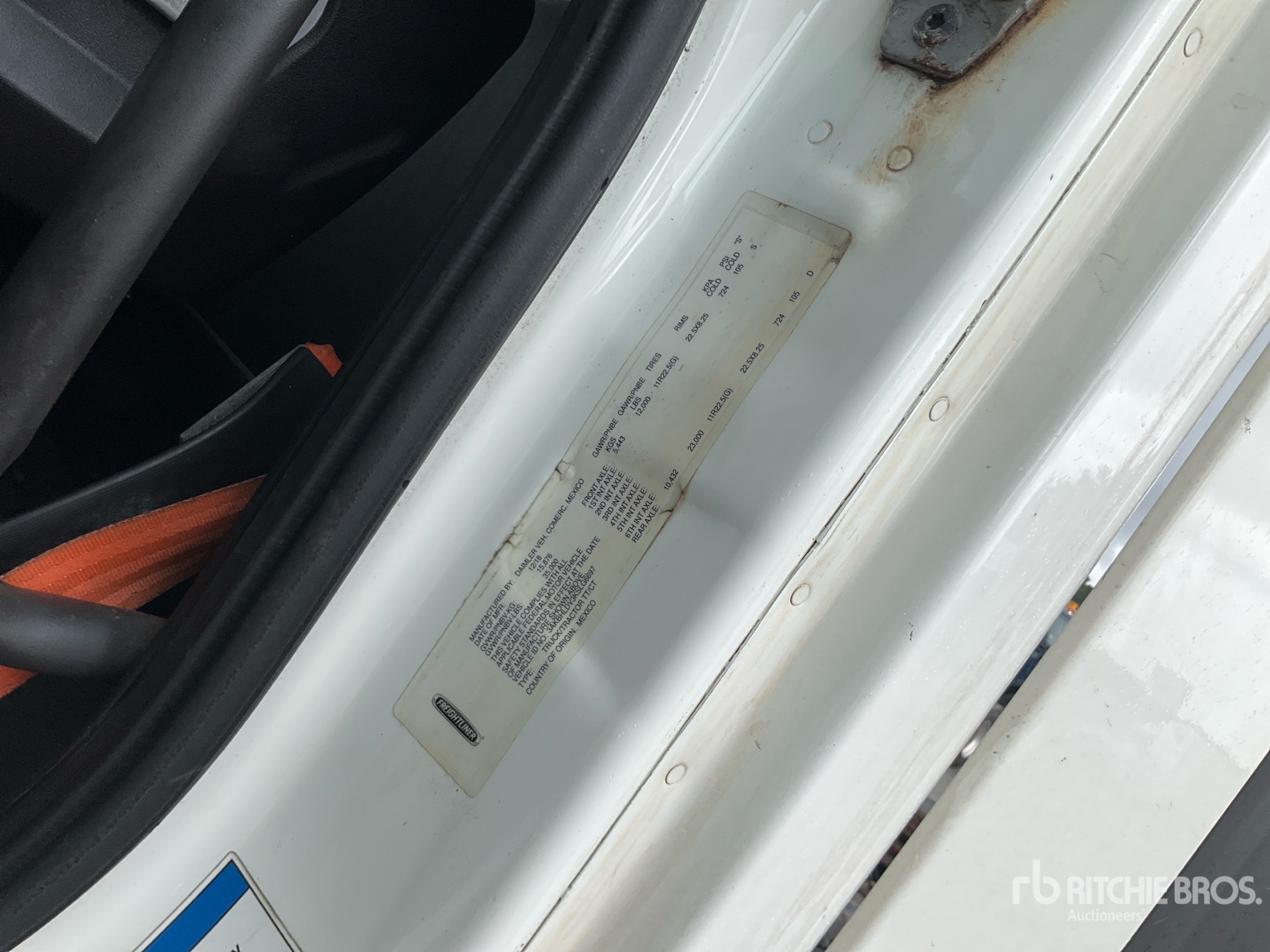 2019 Freightliner CASCADIA 126
