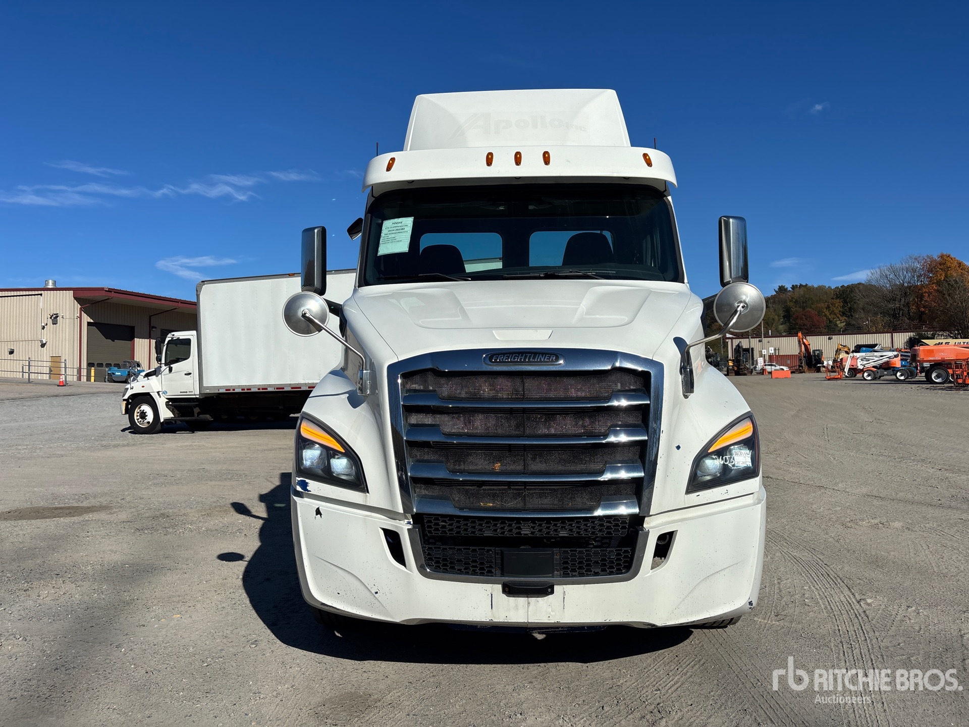 2019 Freightliner CASCADIA 116