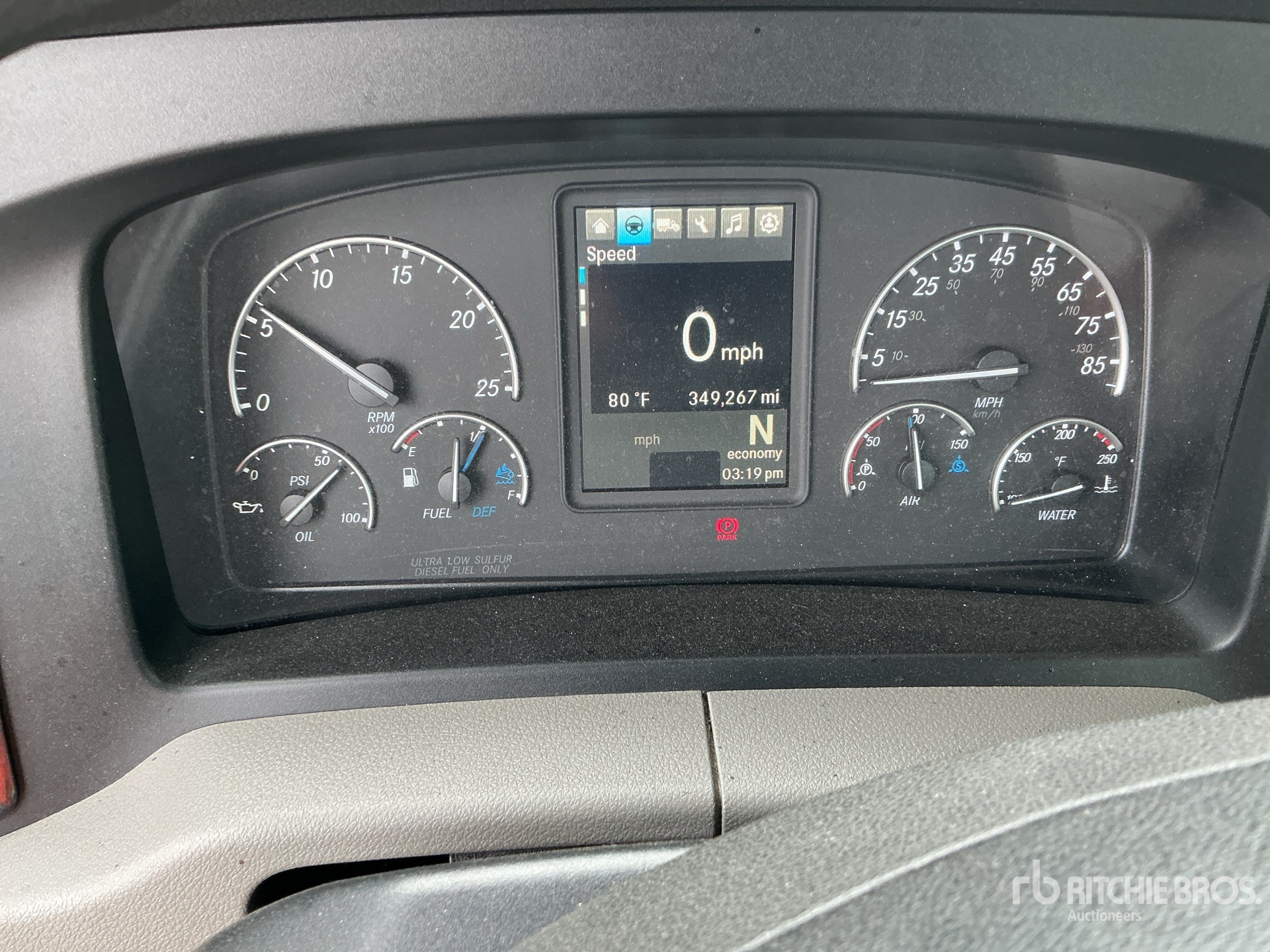2019 Freightliner CASCADIA 126