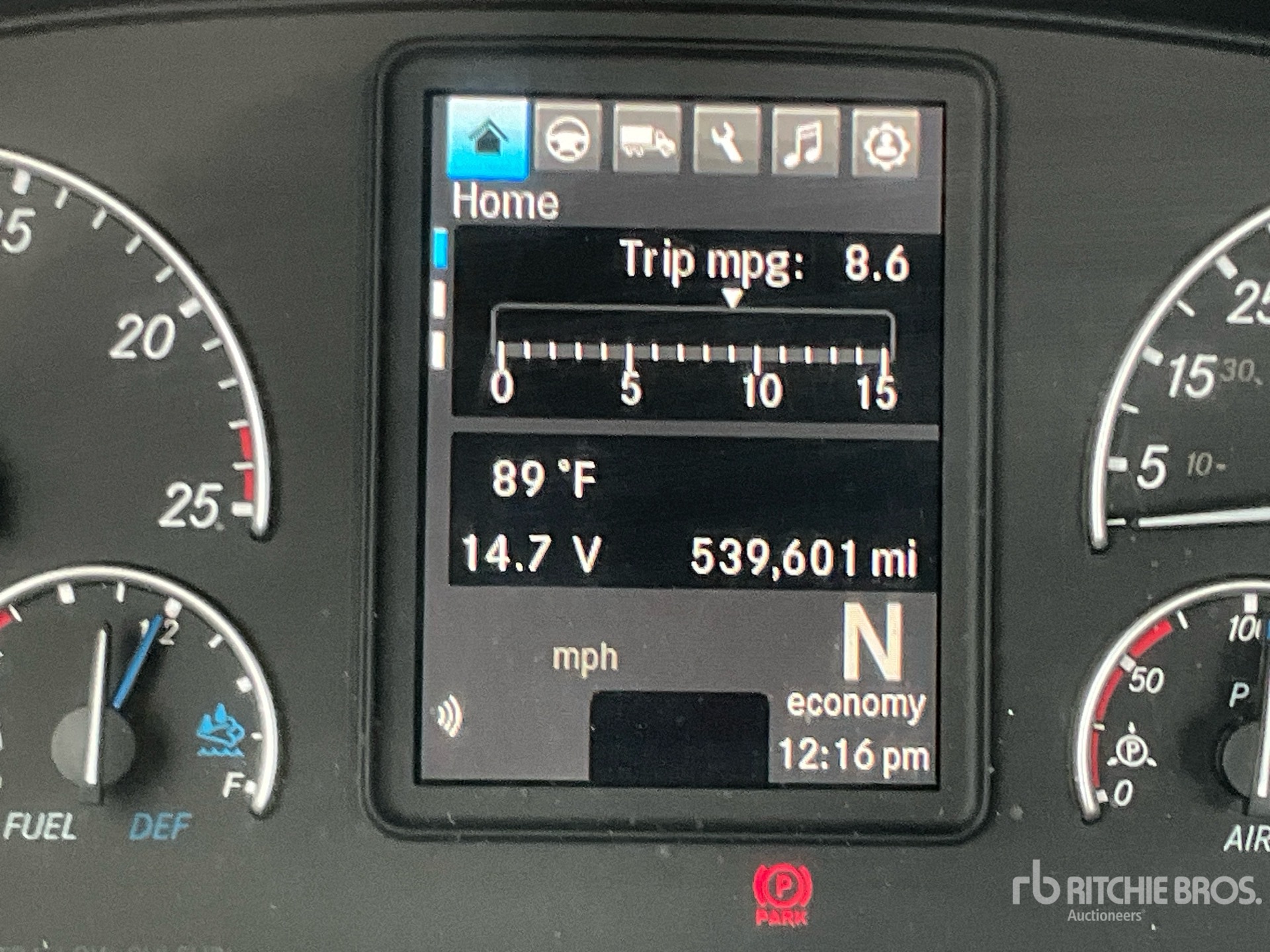 2020 Freightliner CASCADIA 126