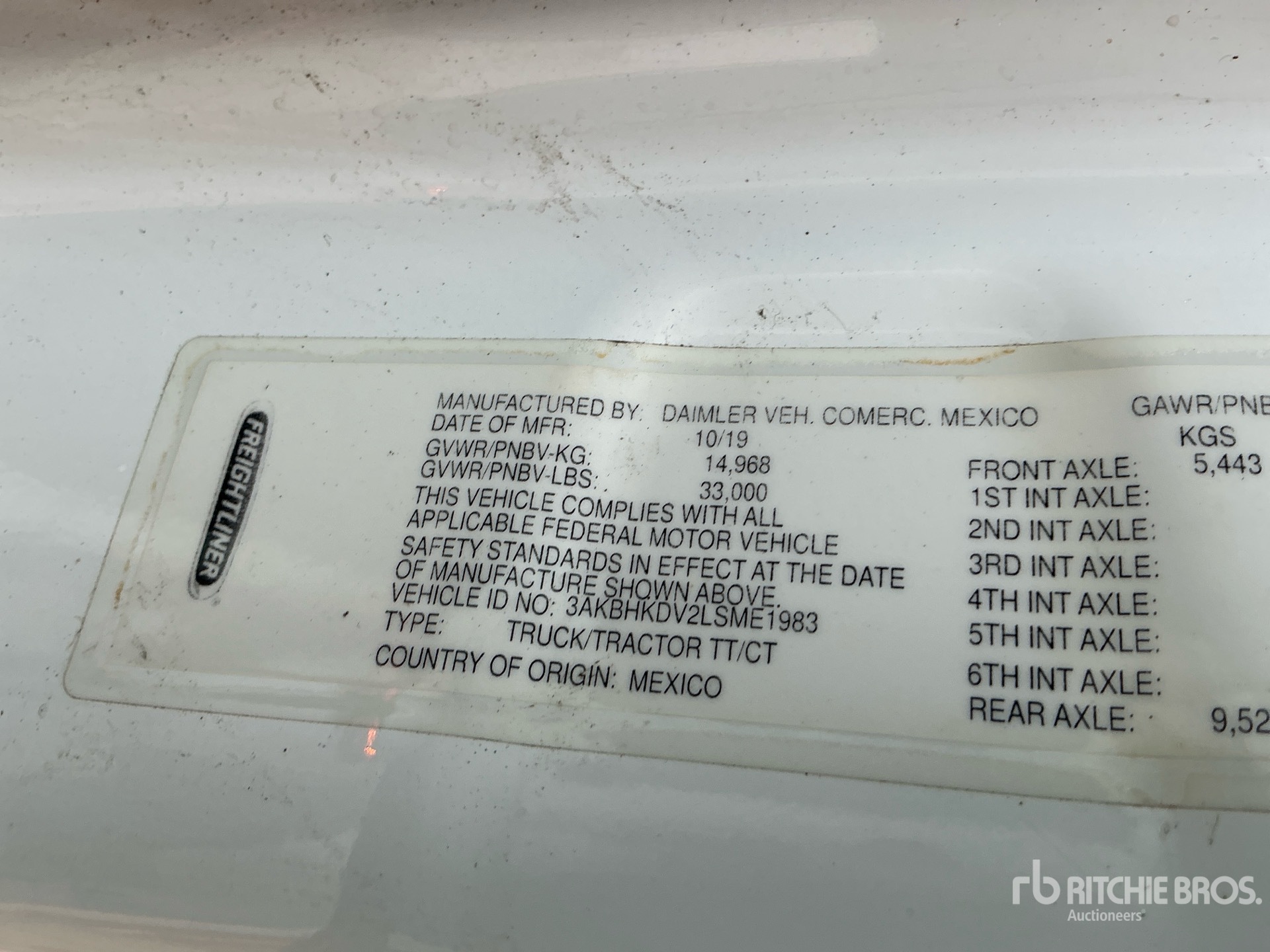 2020 Freightliner CASCADIA 126