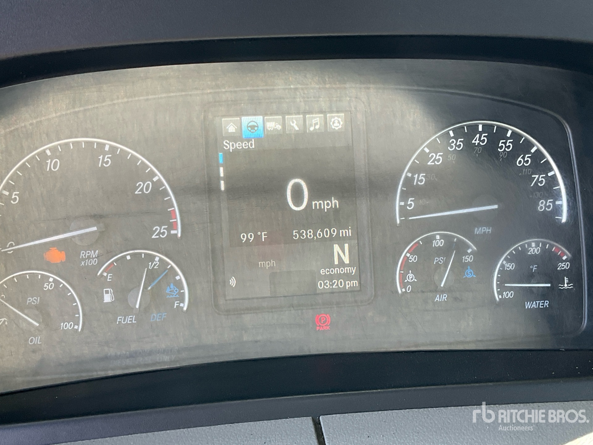 2020 Freightliner CASCADIA 126