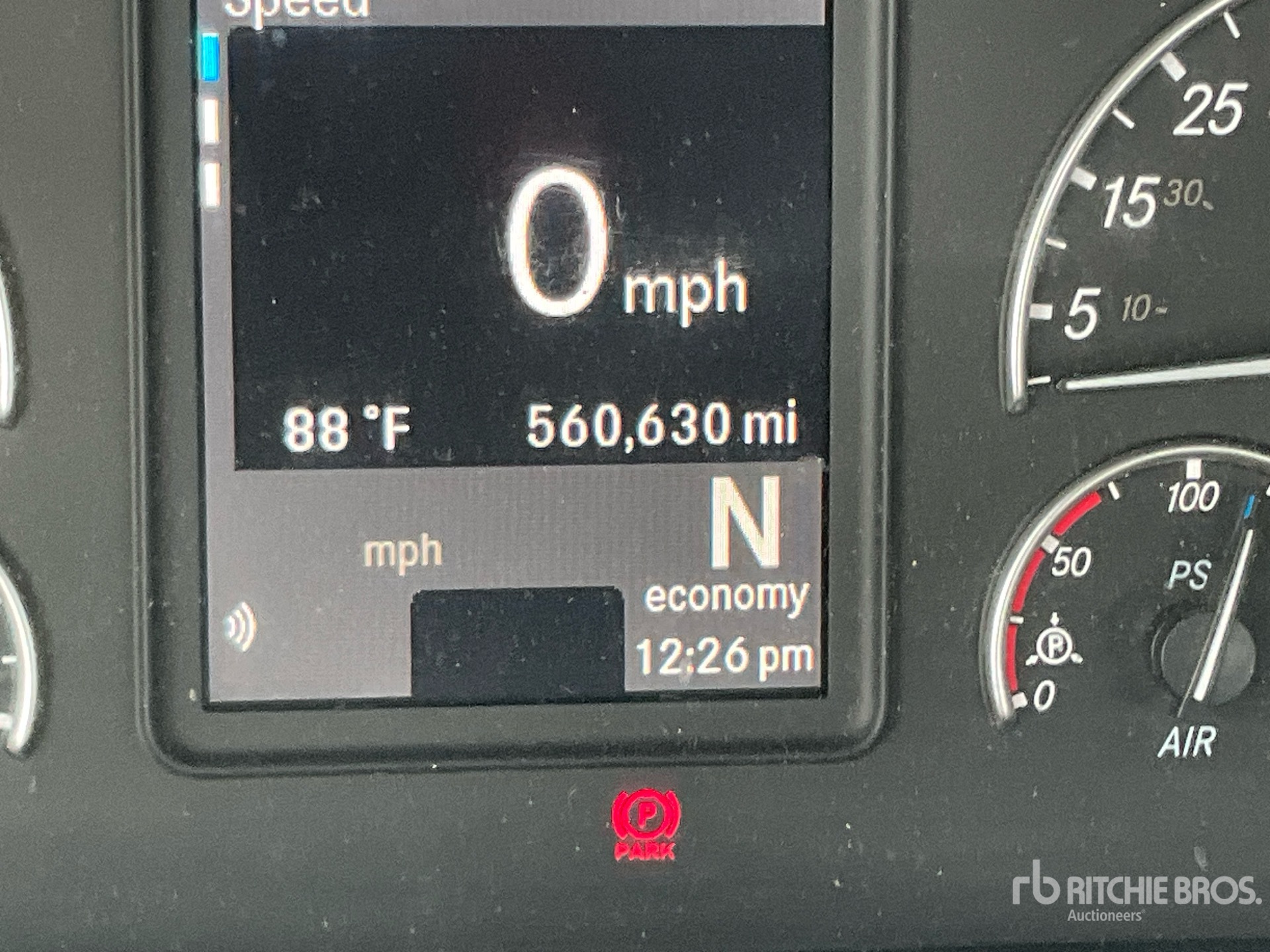 2020 Freightliner CASCADIA 126