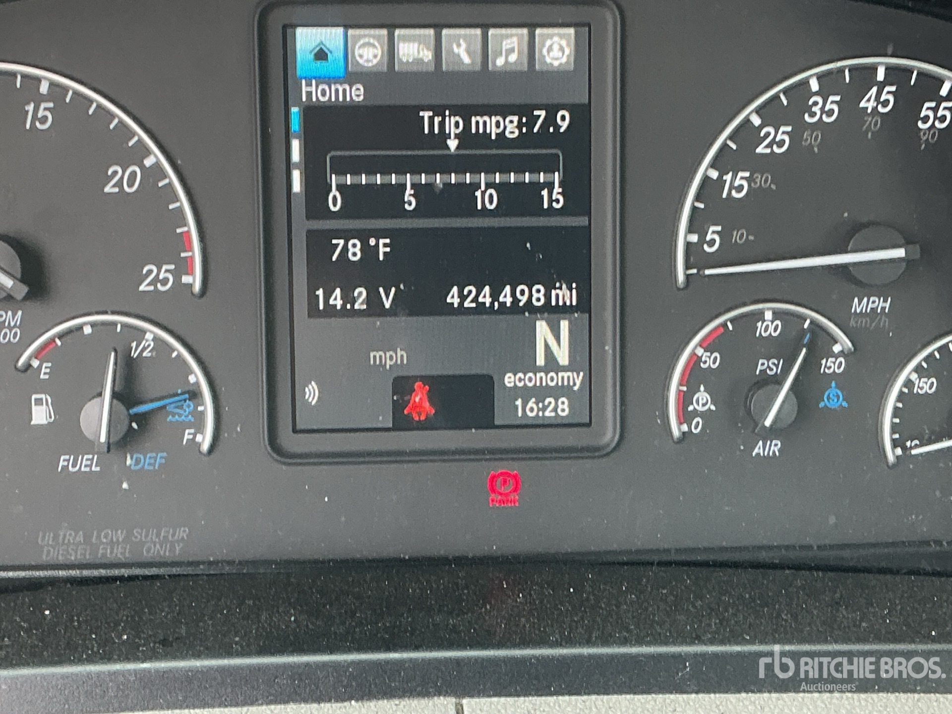 2020 Freightliner CASCADIA 126