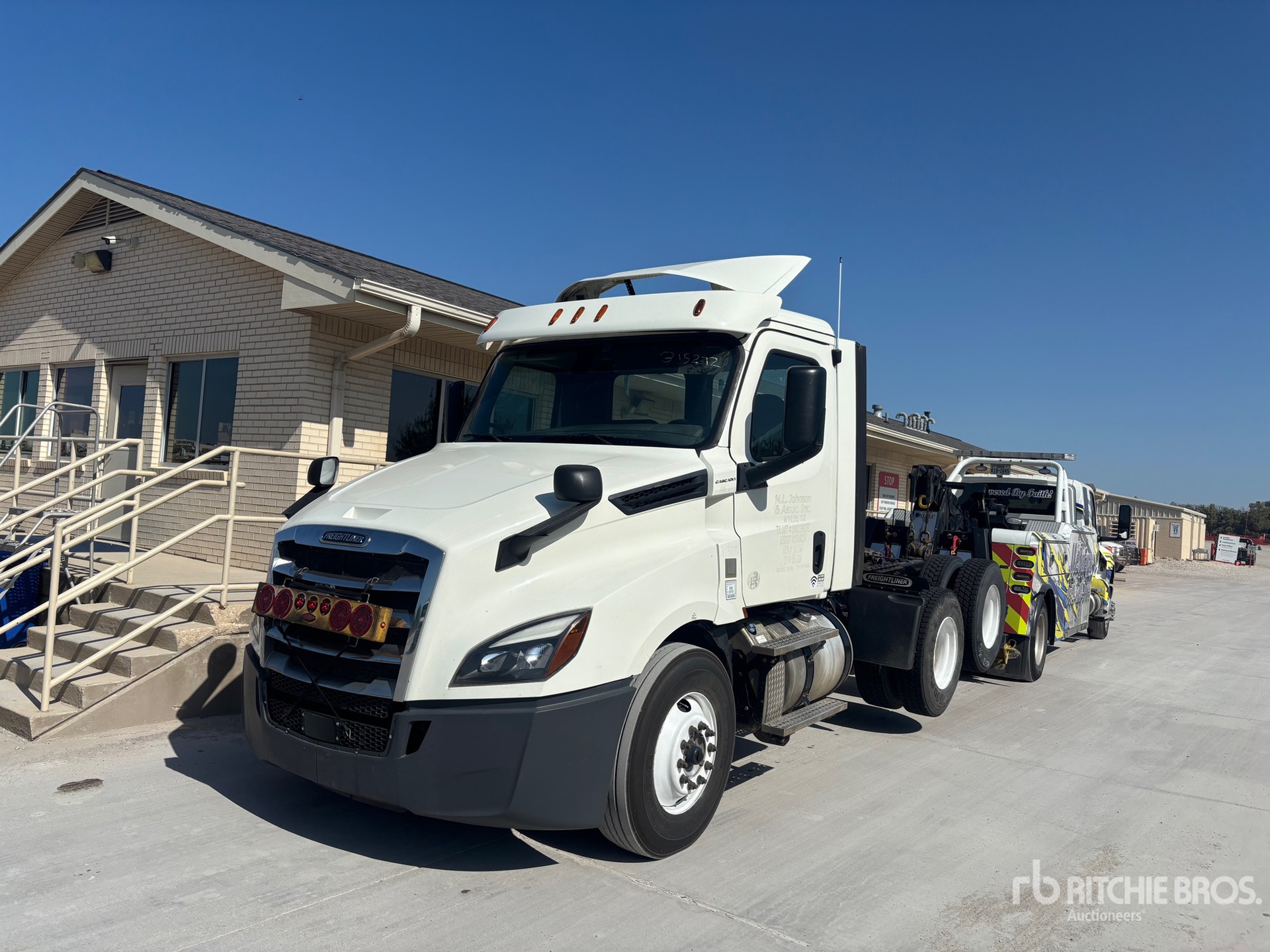 2018 Freightliner CASCADIA 126