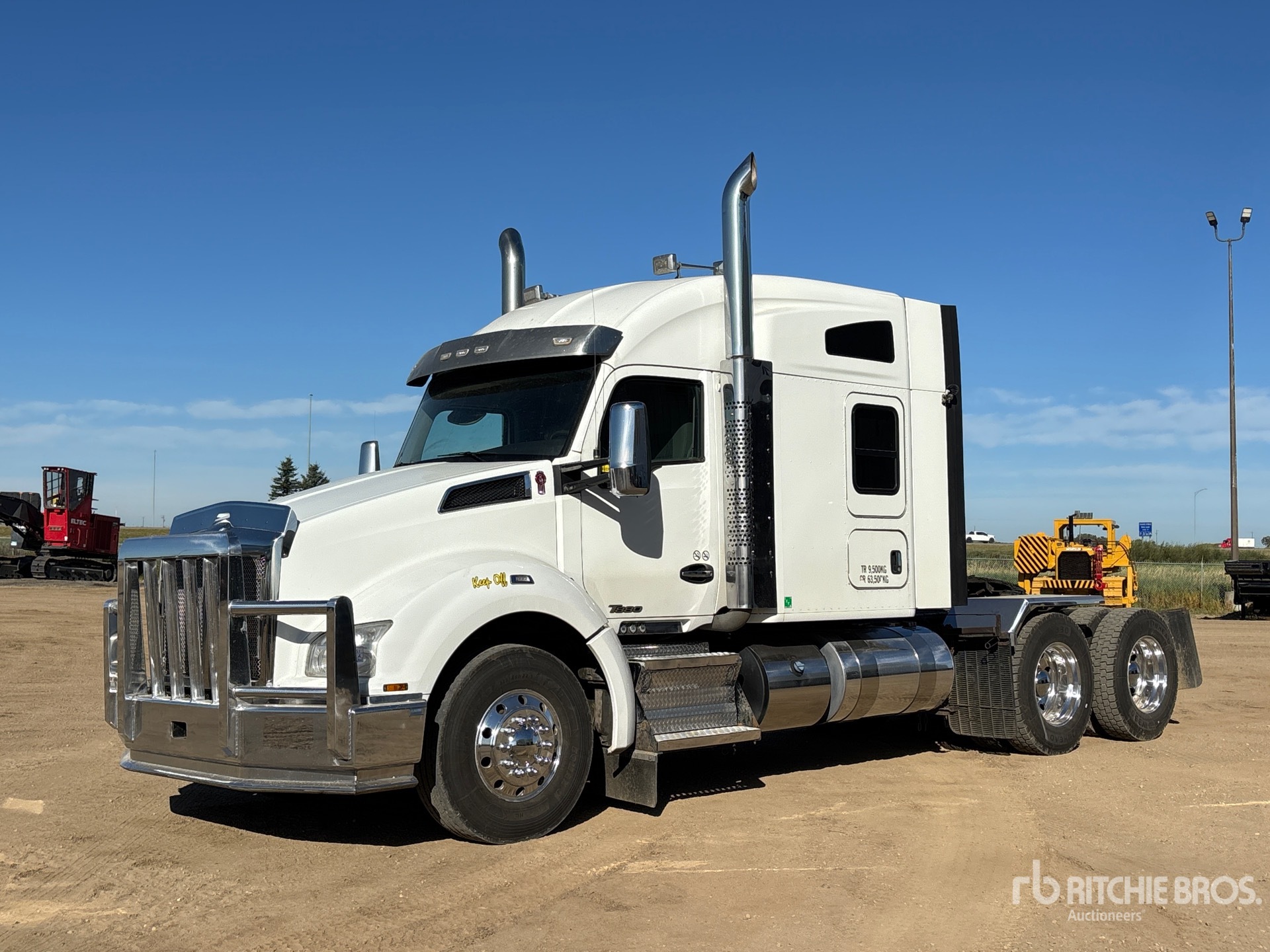 Photo of 2020 Kenworth T880