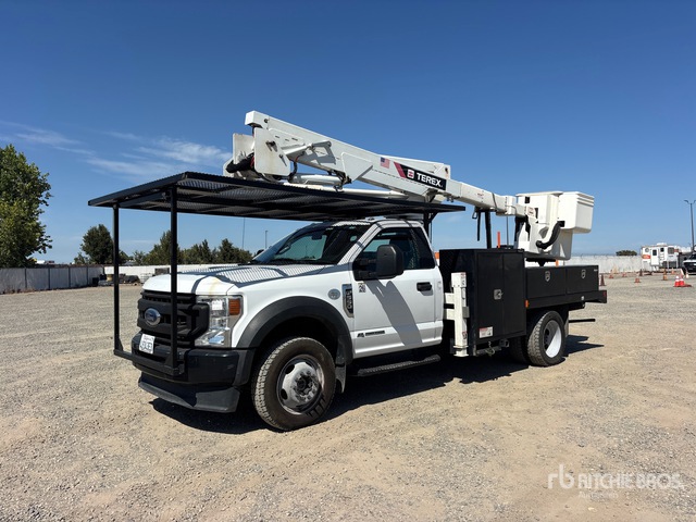 2020 Ford F-550 Bucket Truck