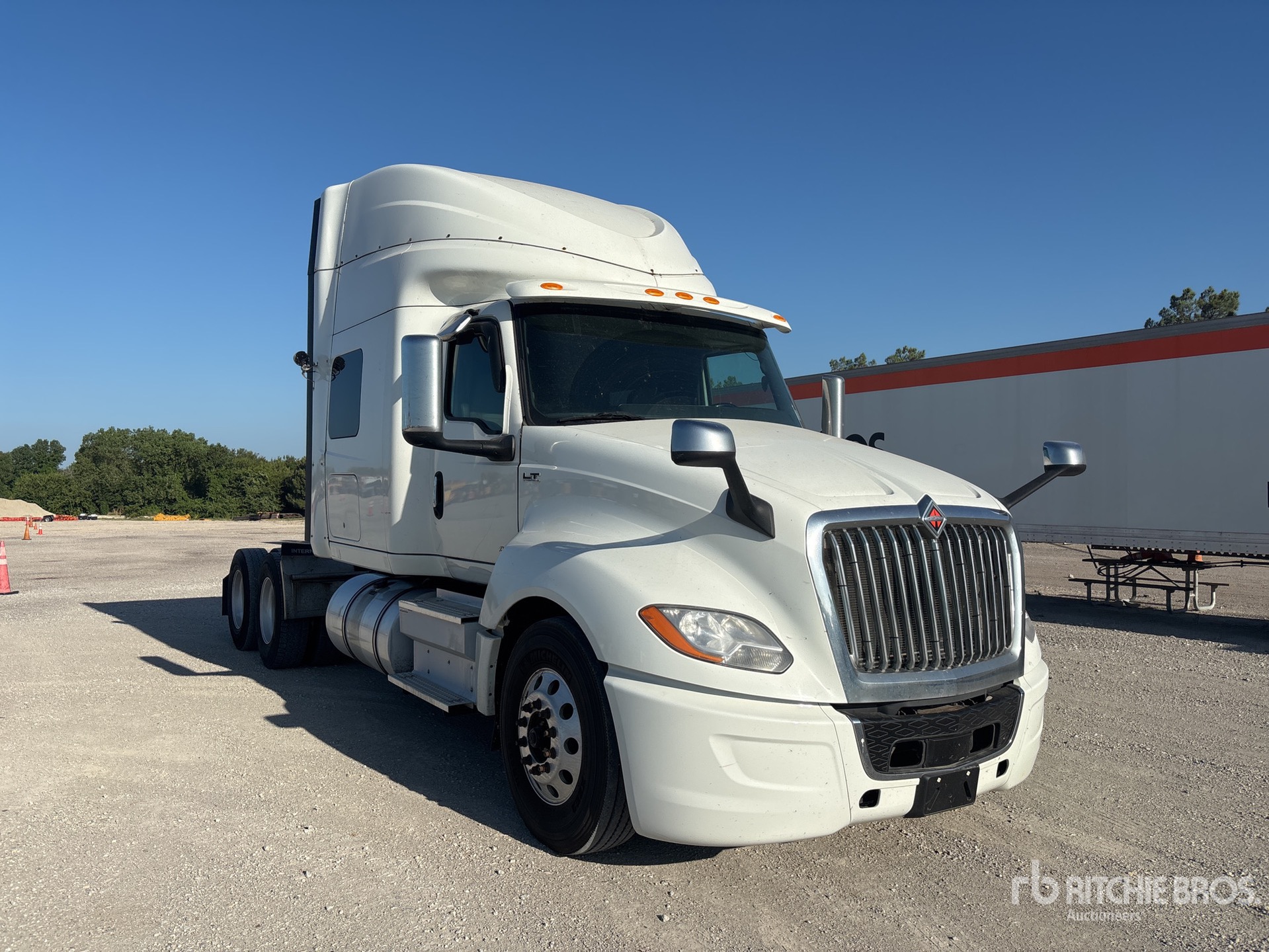 2019 International LT625