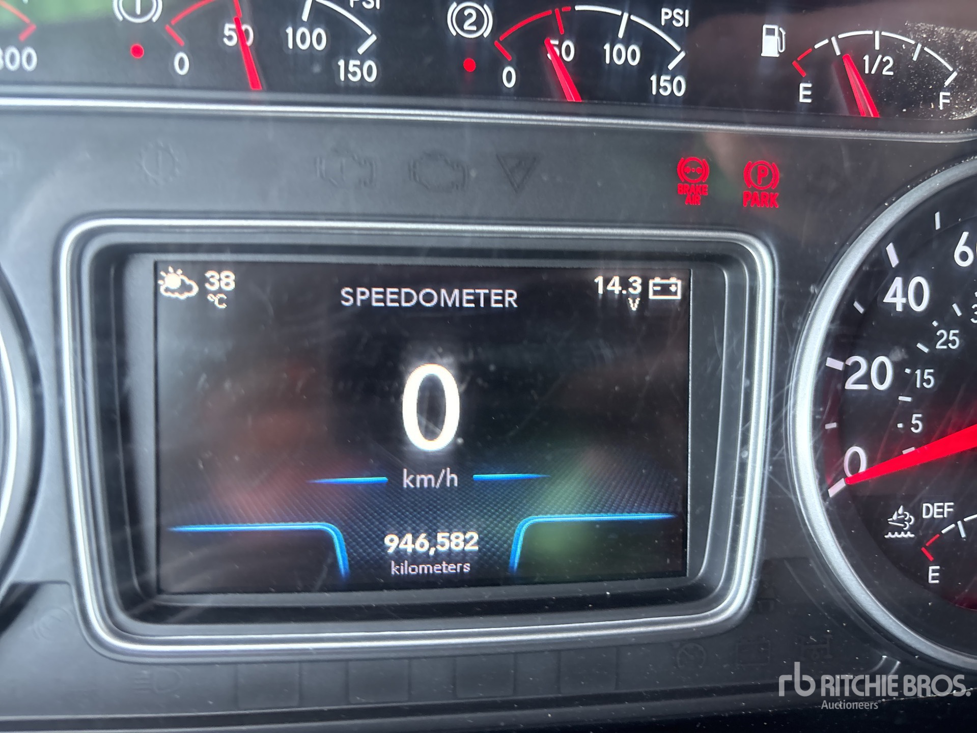 2019 International LT625