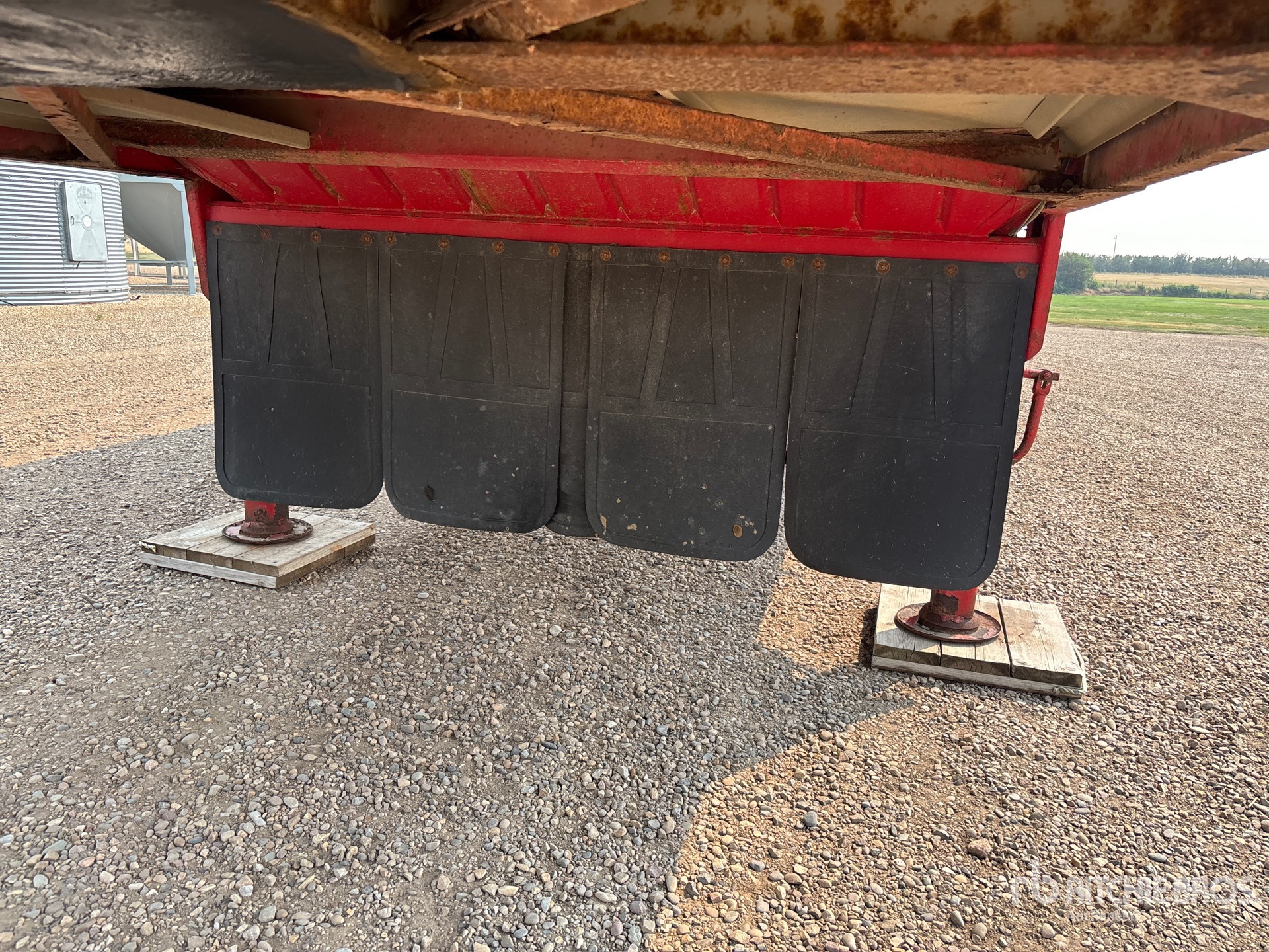 Doepker 28 FT TRI/A SUPER B-TRAIN LEAD