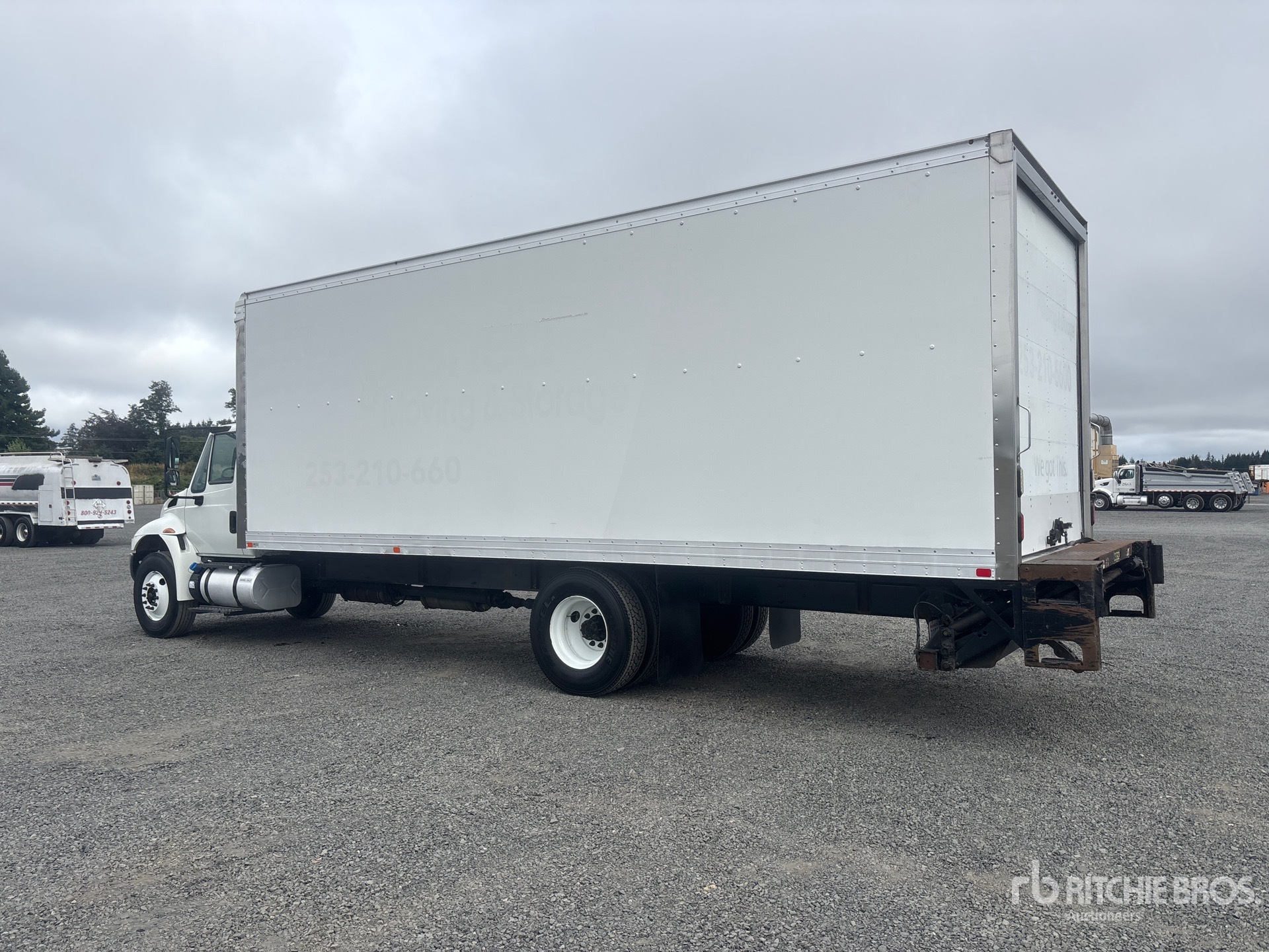 2017 International DURASTAR 4300