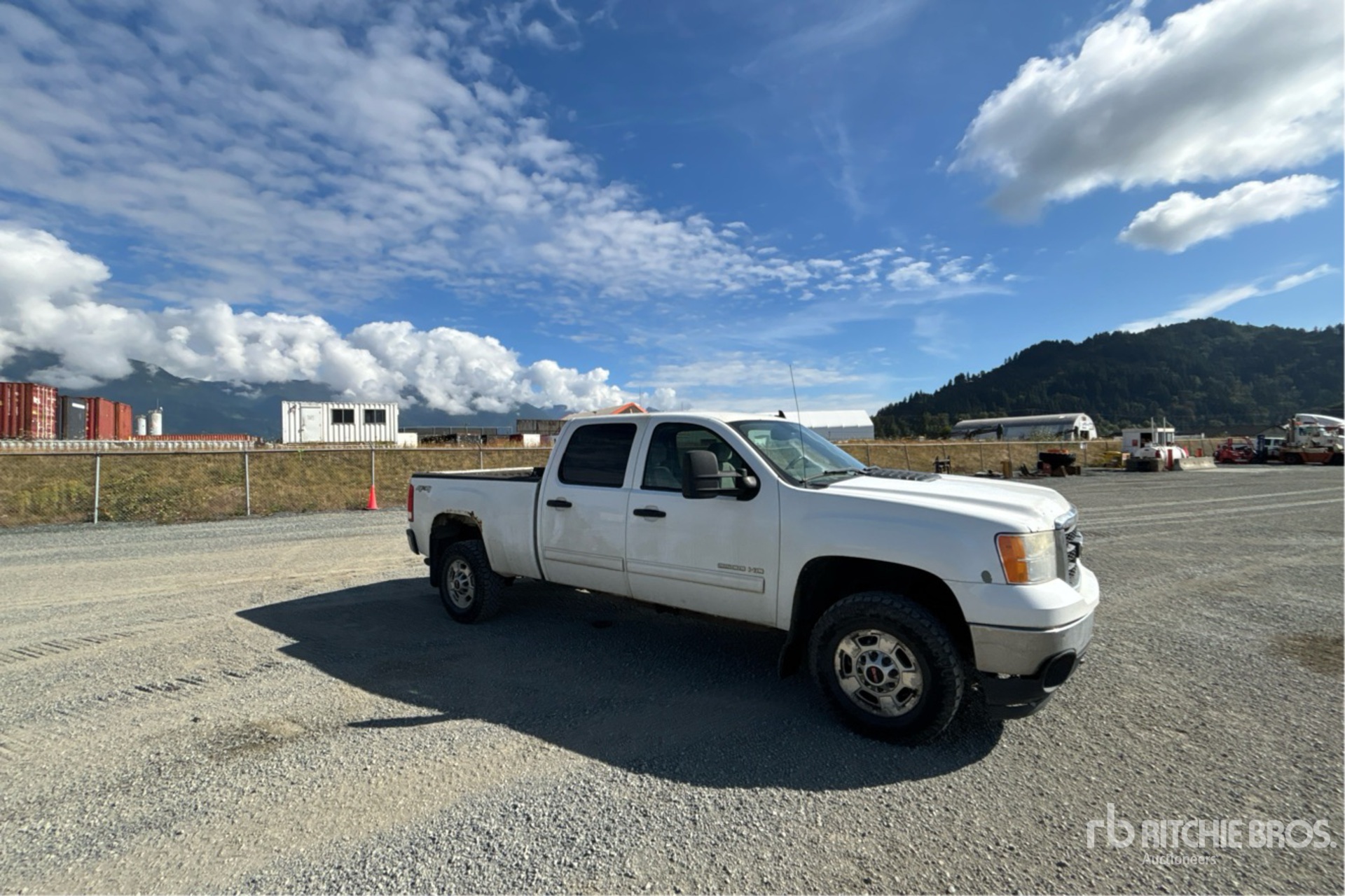 2011 GMC SIERRA 2500HD