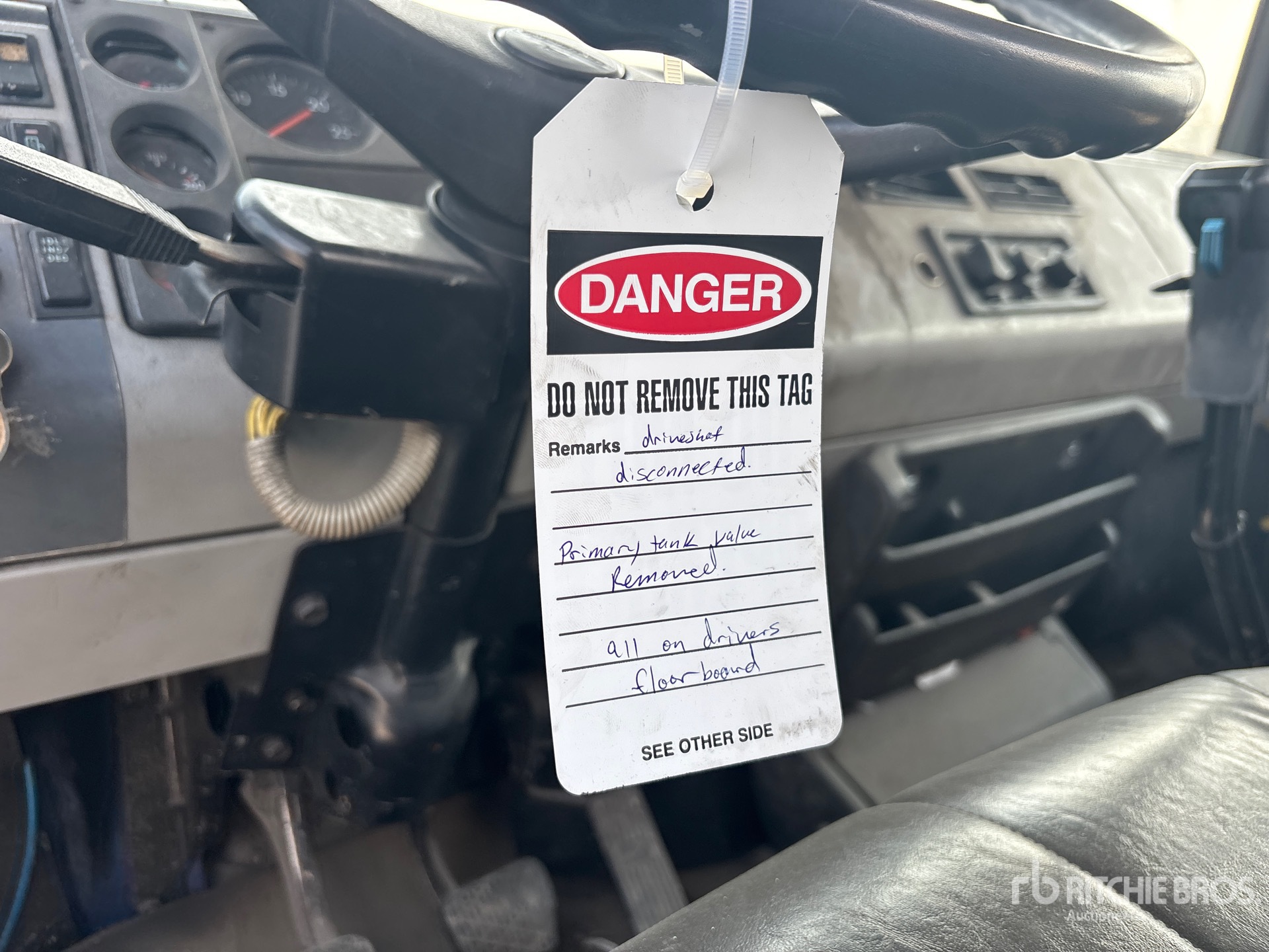 1997 Freightliner FL122