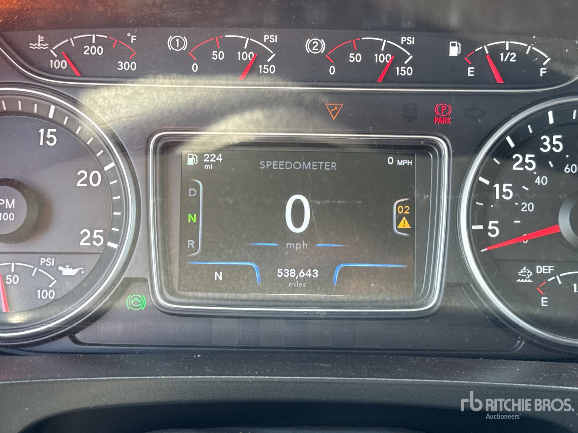 2022 International LT625