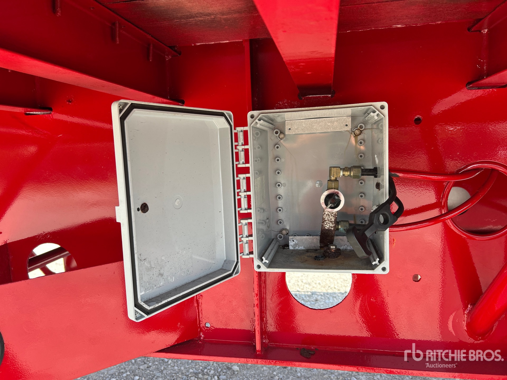 2007 Transcraft TL-2000N S2