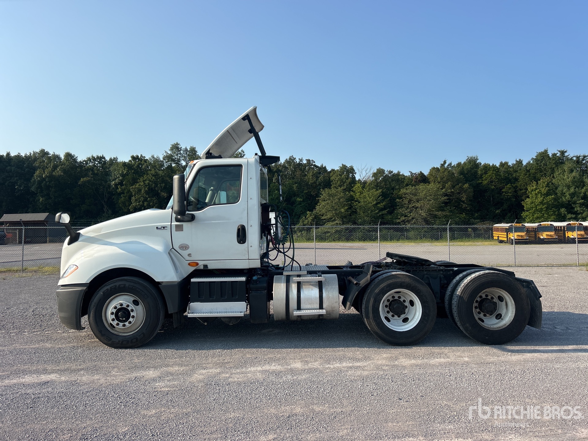 2021 International LT625