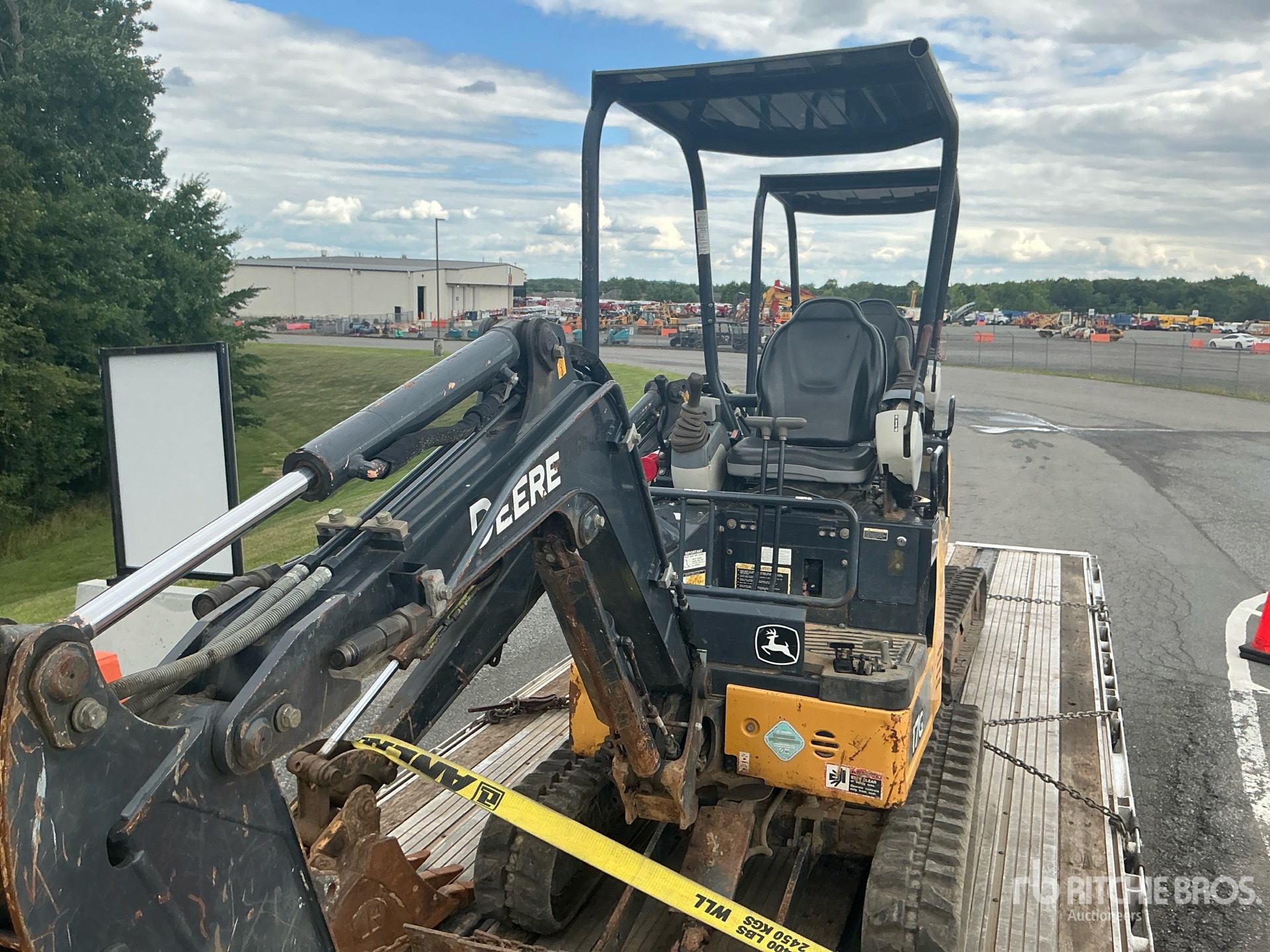 2017 John Deere 17G