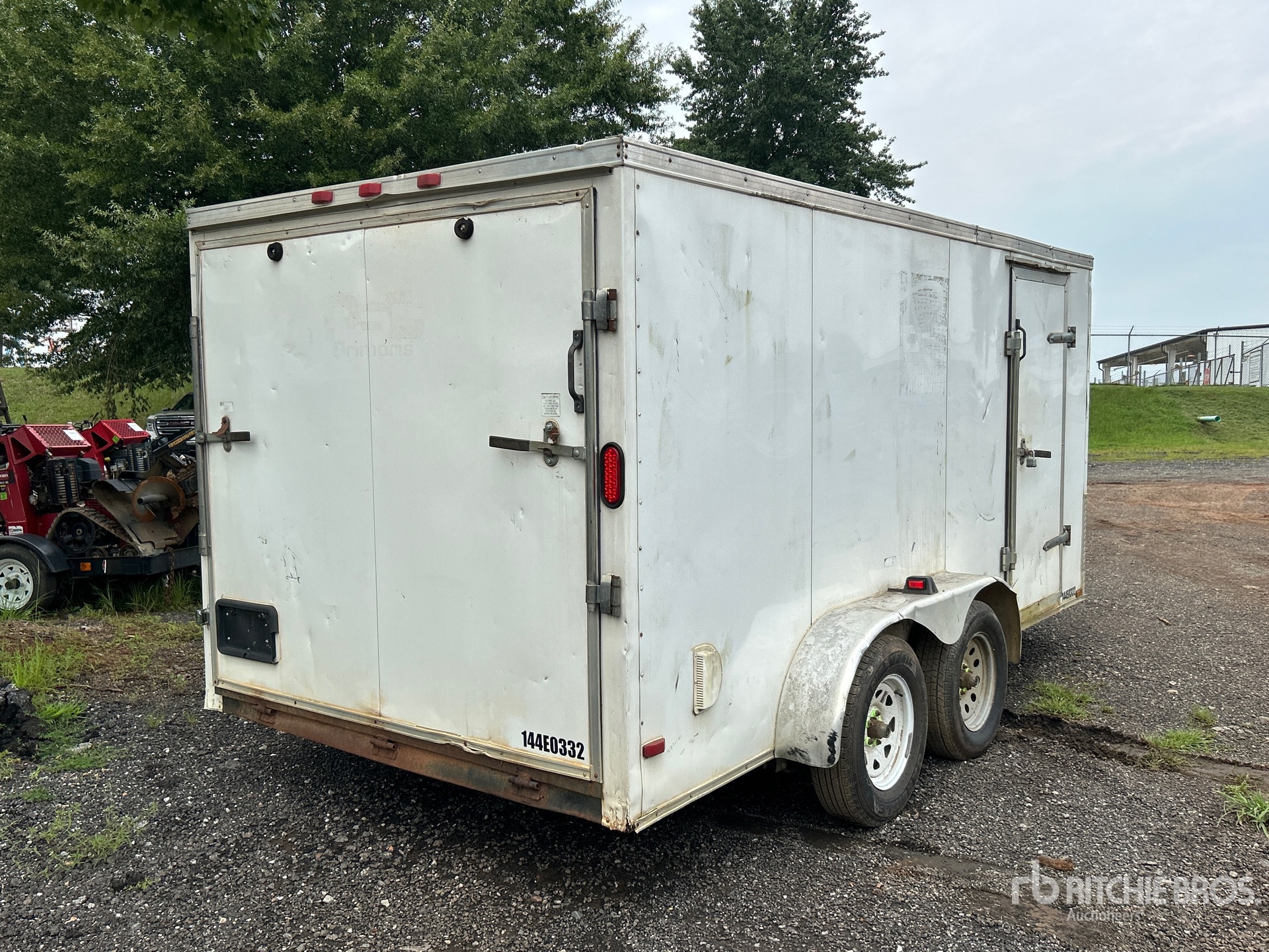 General Appearance with Picture, Right Rear Corner