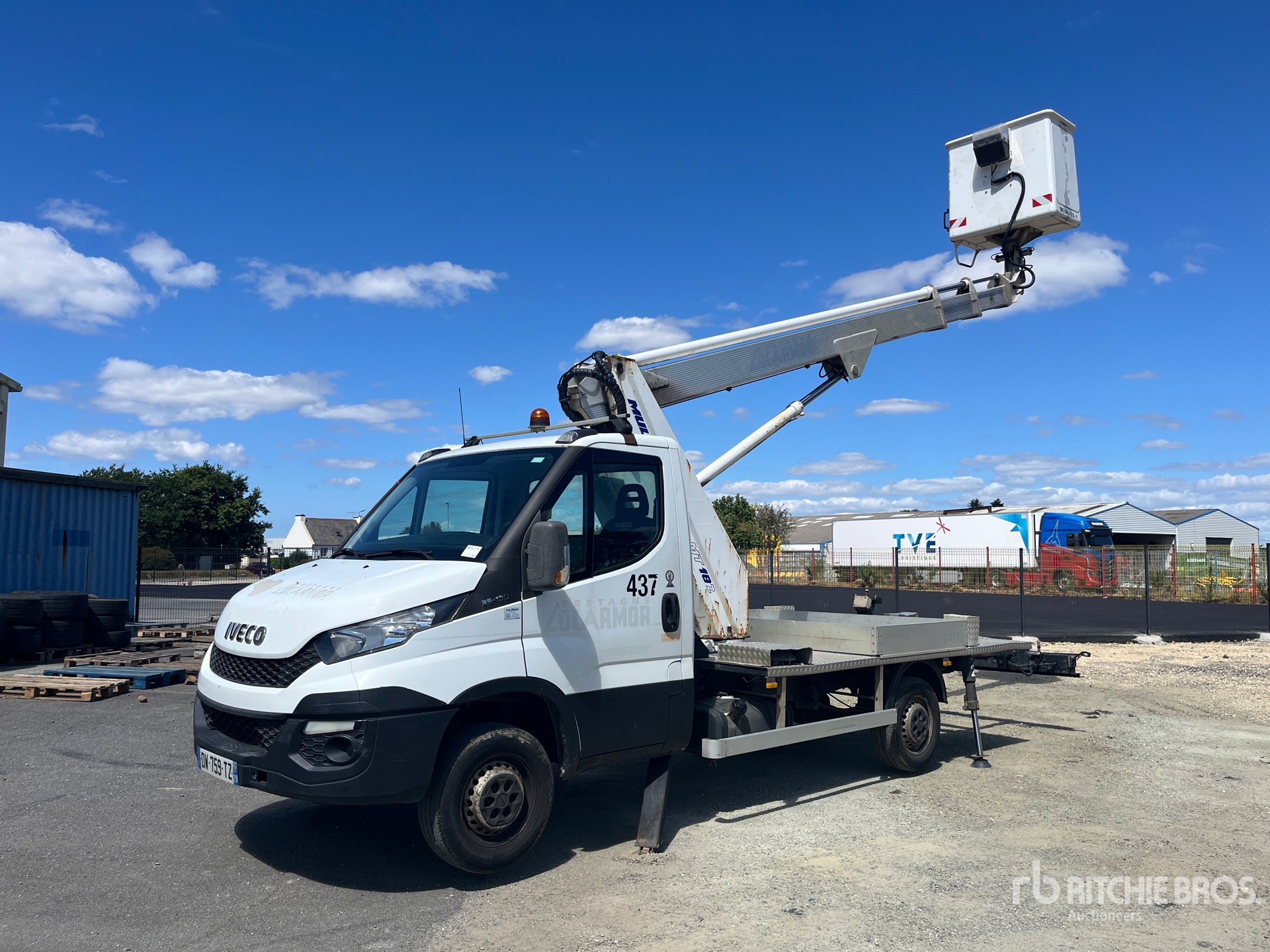 2015 Iveco DAILY 3C13