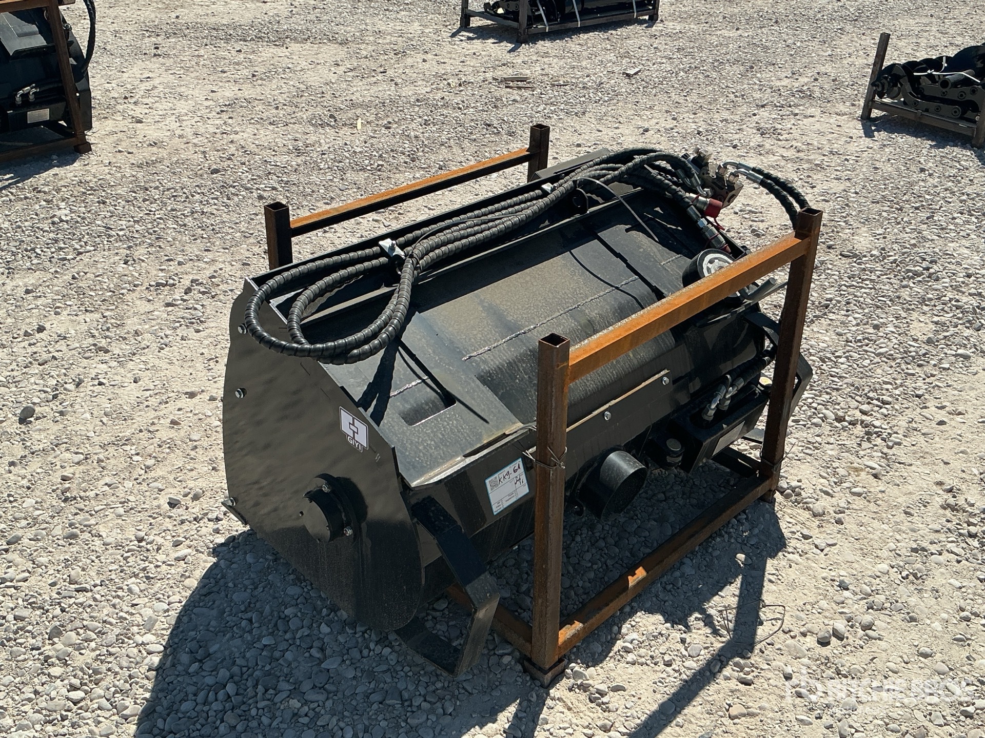 2025 GIYI MB27