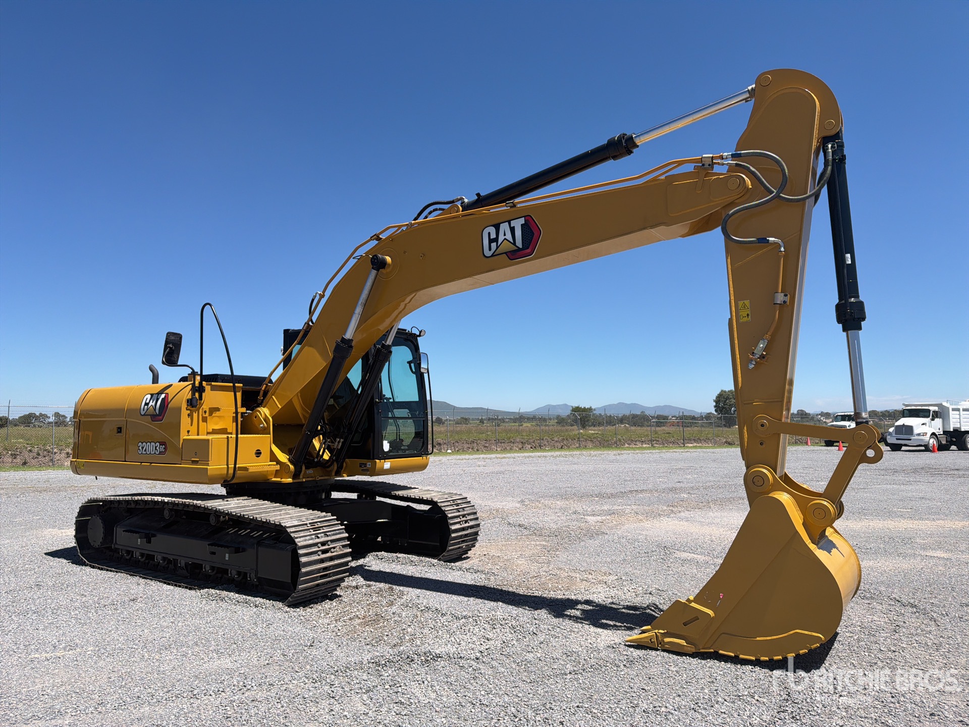 2025 Caterpillar 320D3 GC