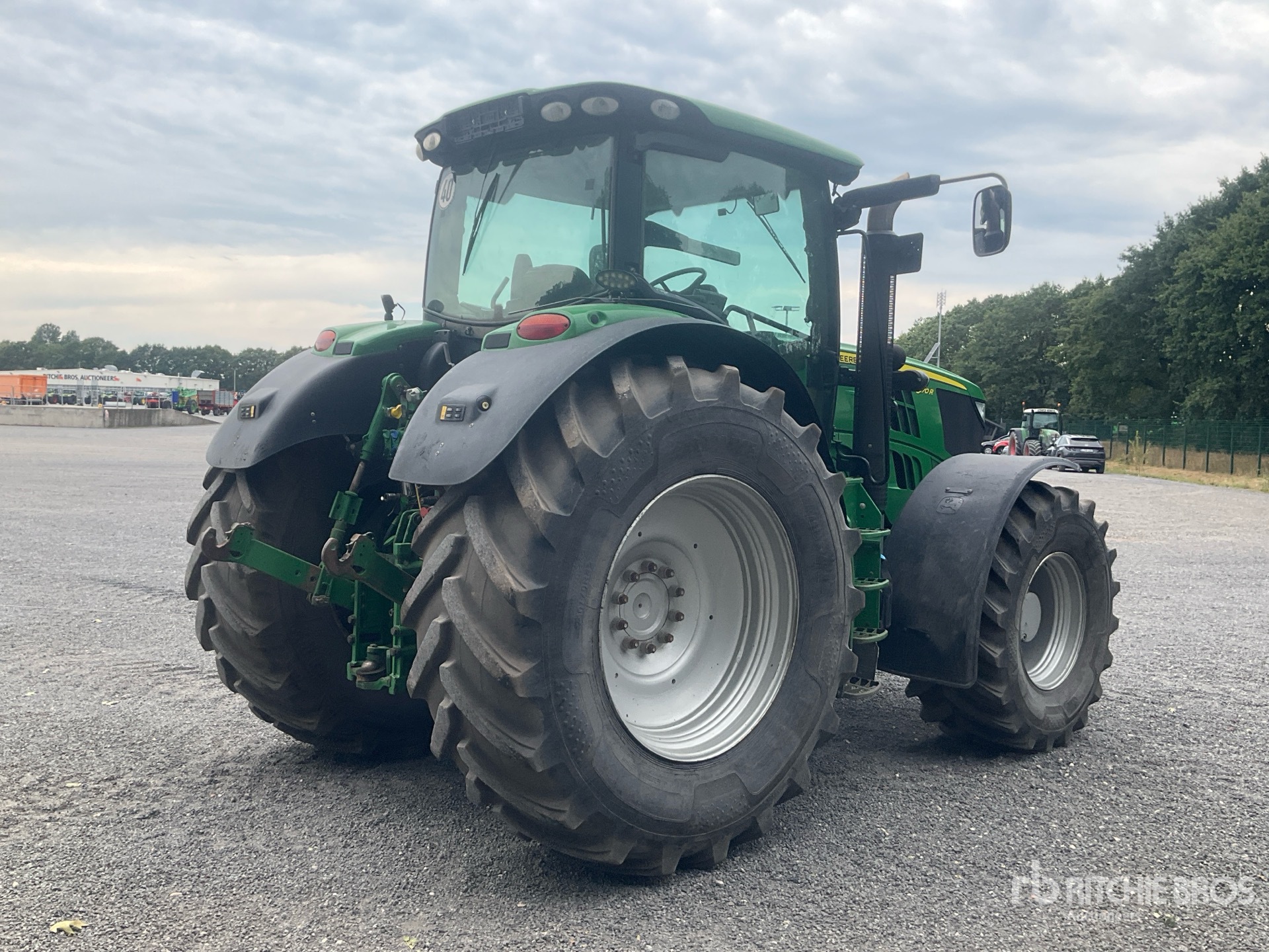 2014 John Deere 6170R