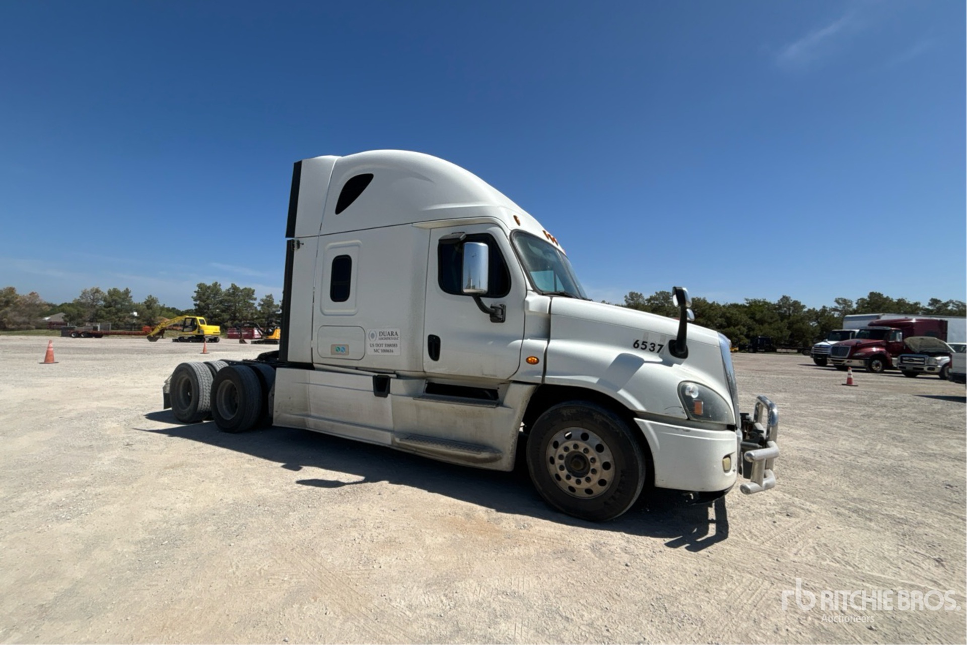 2016 Freightliner CASCADIA 125