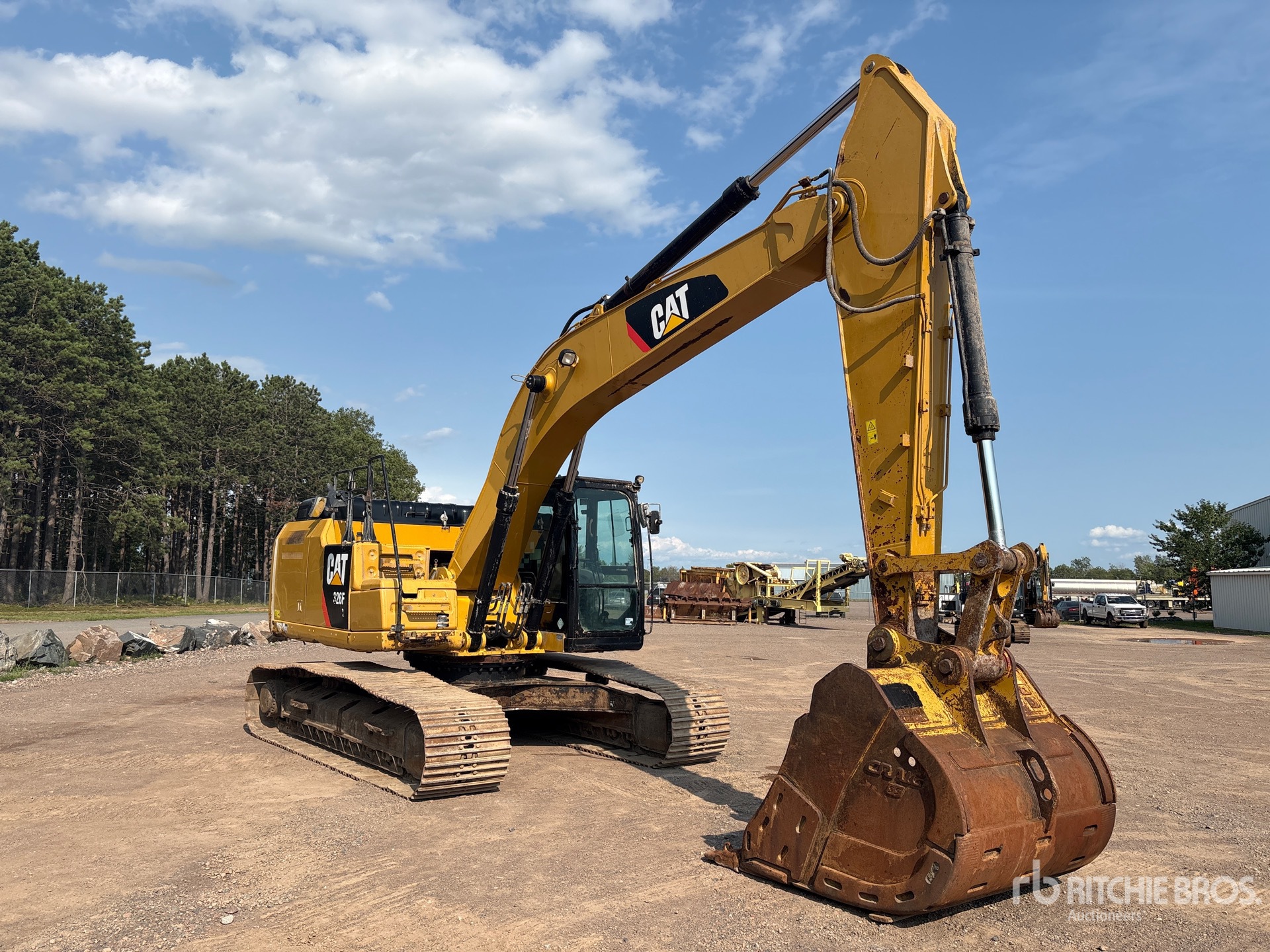 2017 Caterpillar 326F L