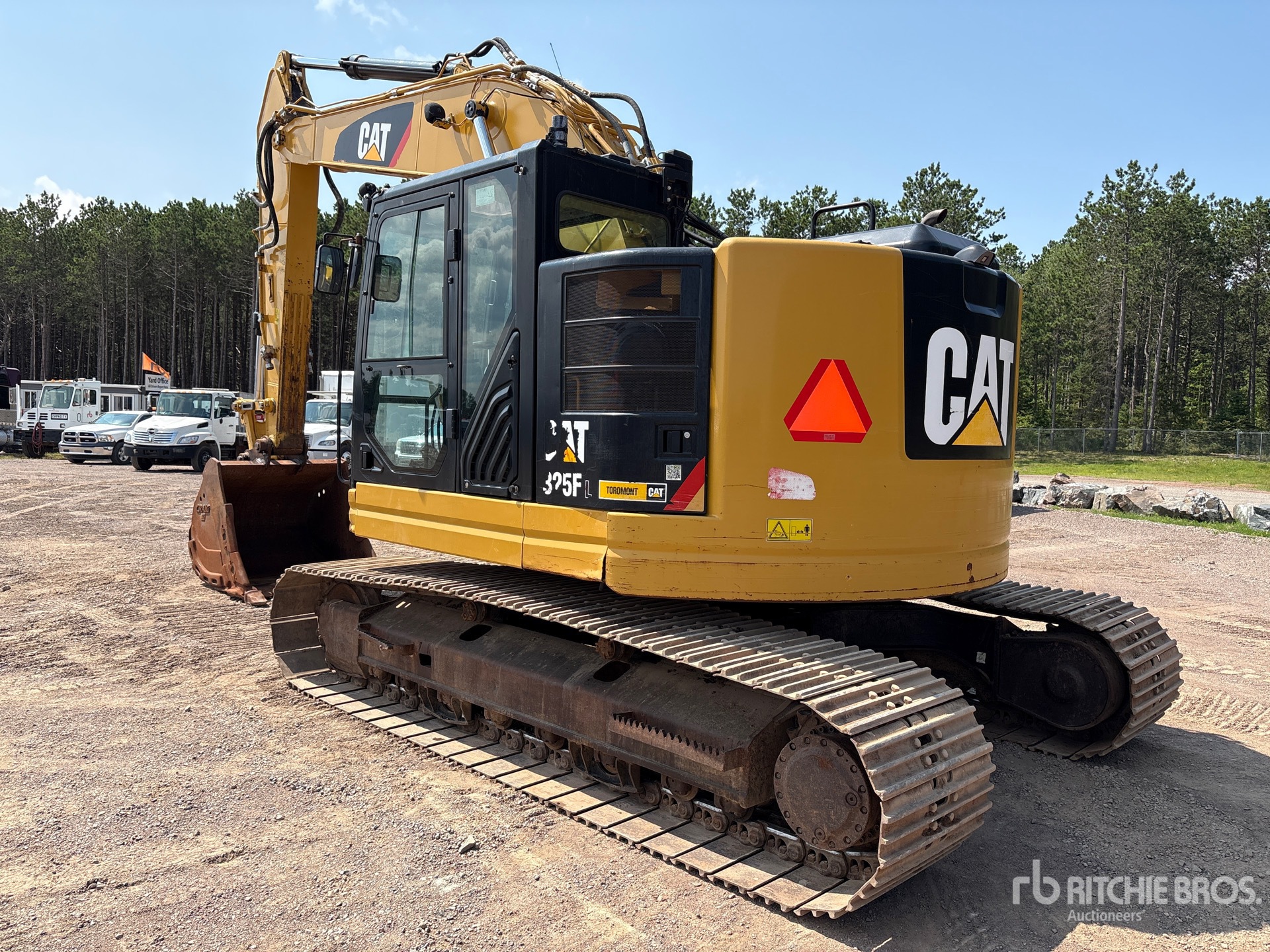 2019 Caterpillar 325F
