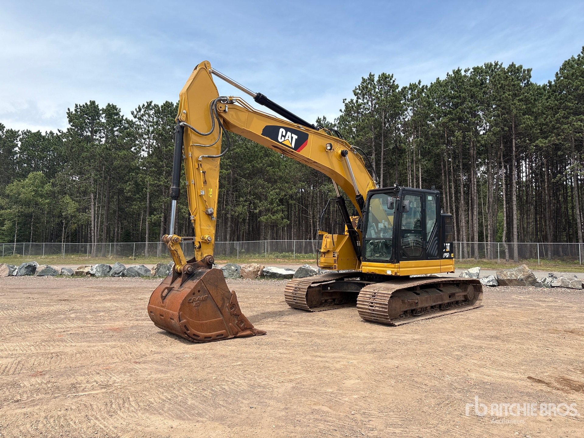 2019 Caterpillar 325F
