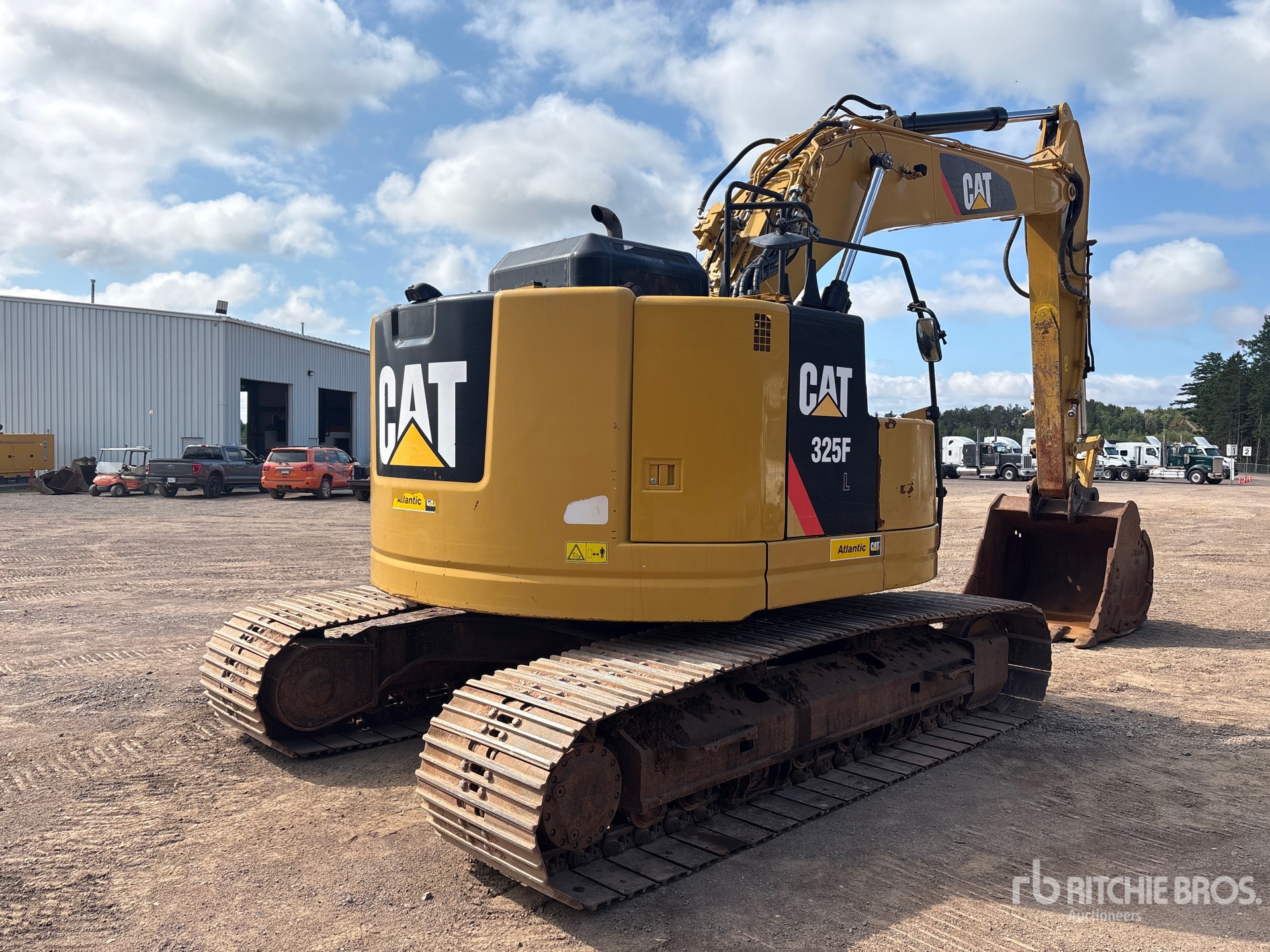 2017 Caterpillar 325F