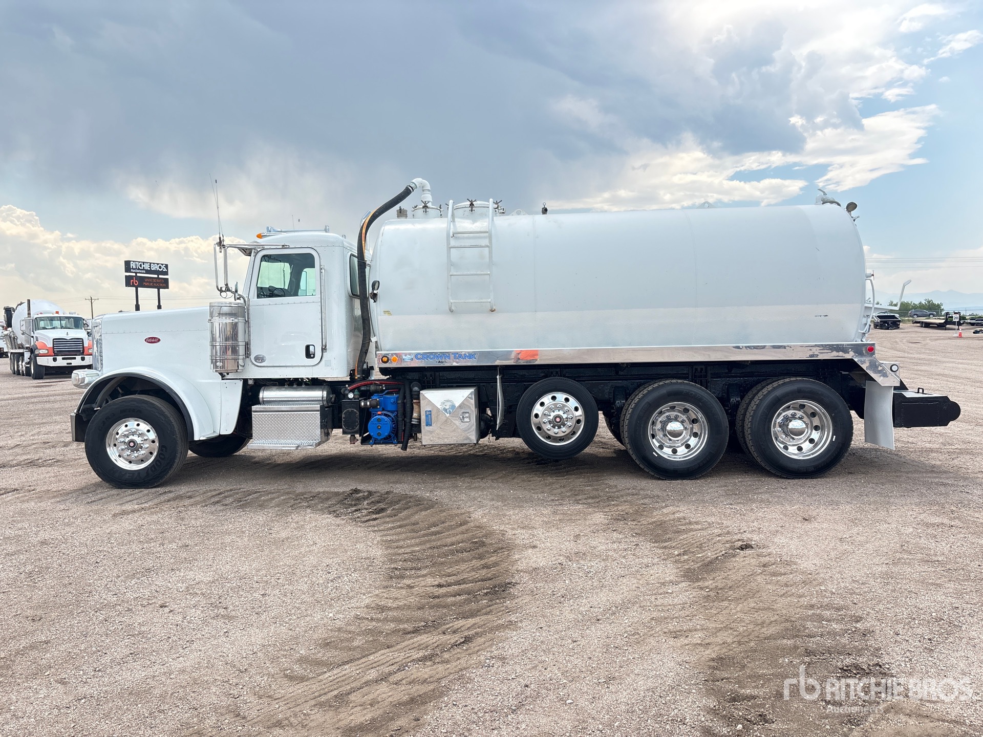 2013 Peterbilt 567