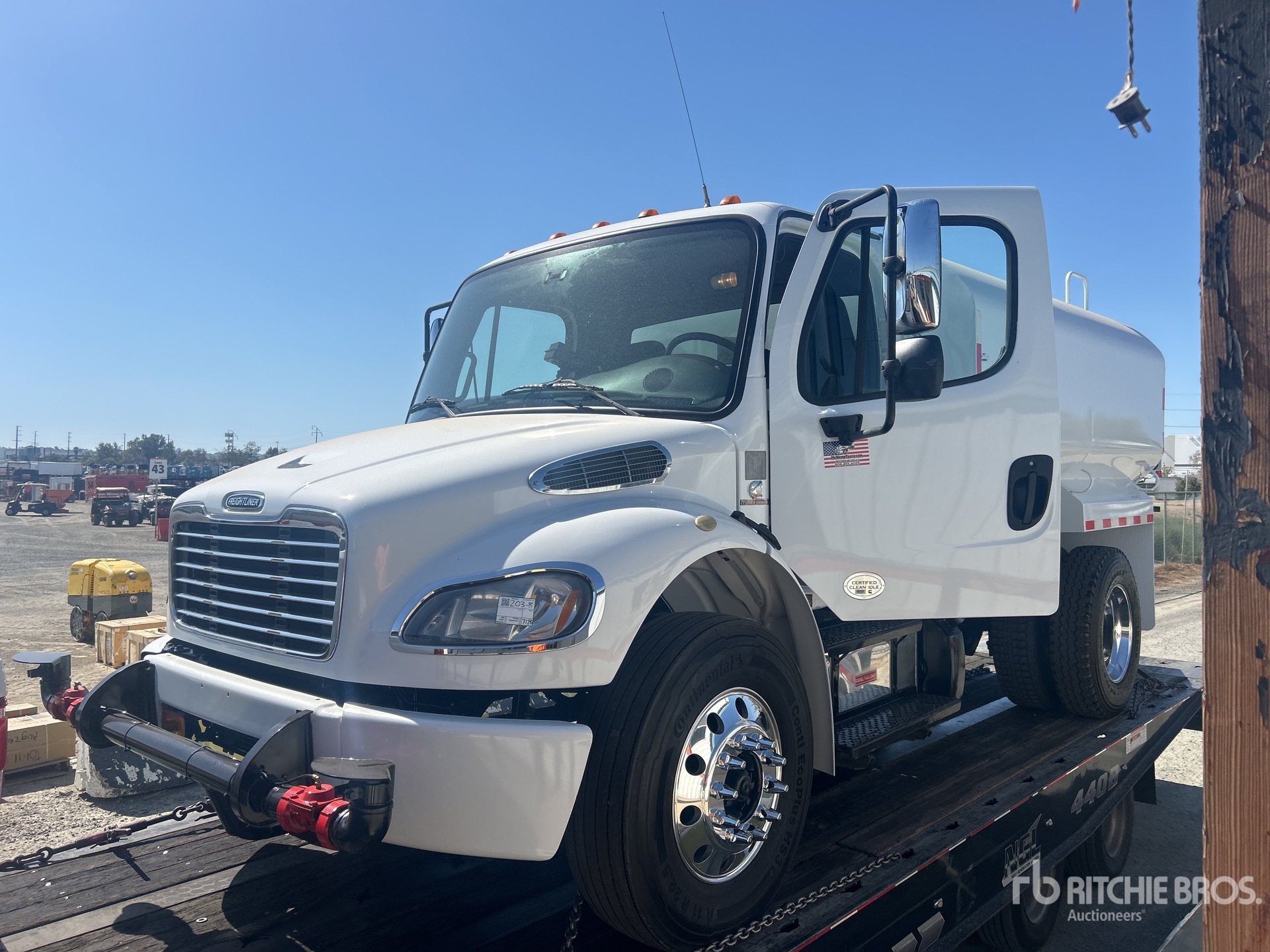 2014 Freightliner M2 106