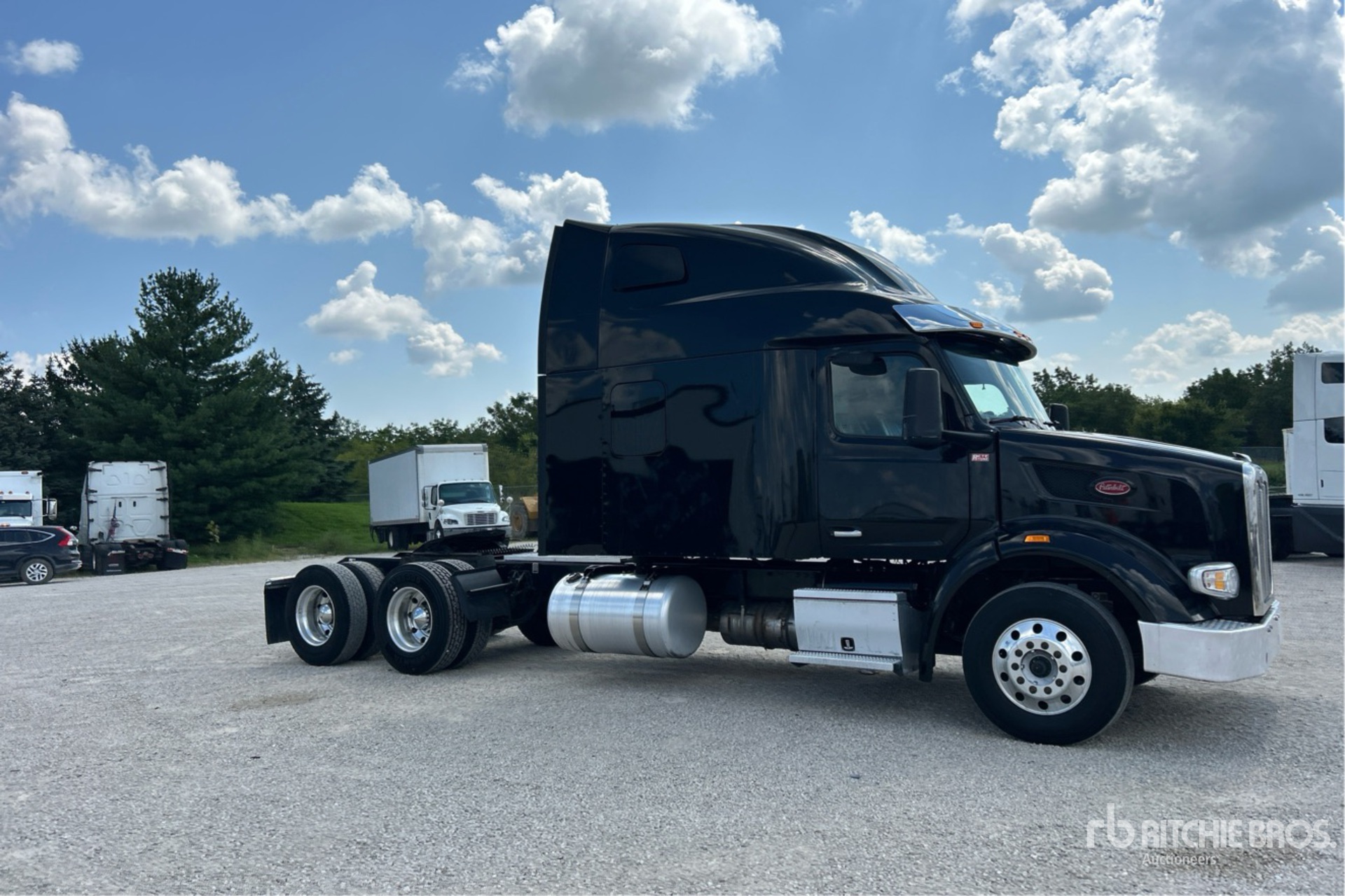 2023 Peterbilt 567