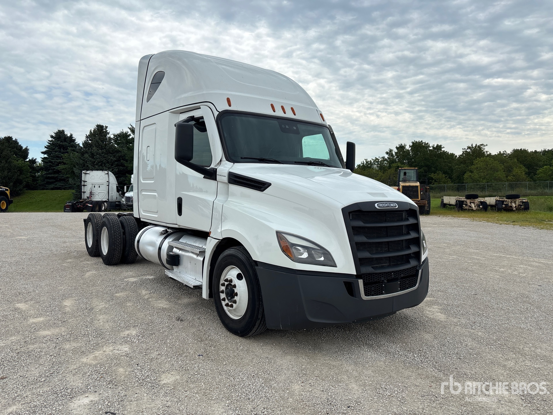 2023 Freightliner CASCADIA 126