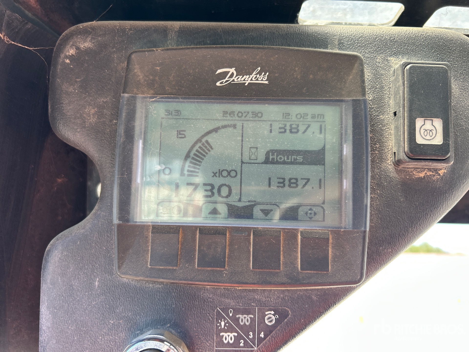 General Appearance with Hour Meter / Odometer