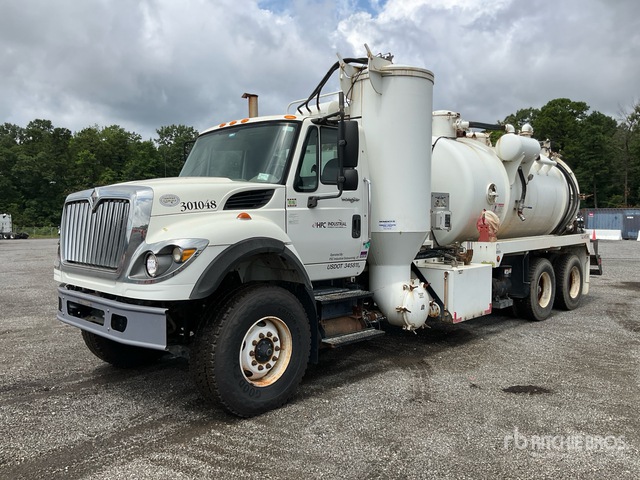 2009 International 7600 6x4 Vacuum Tanker Truck