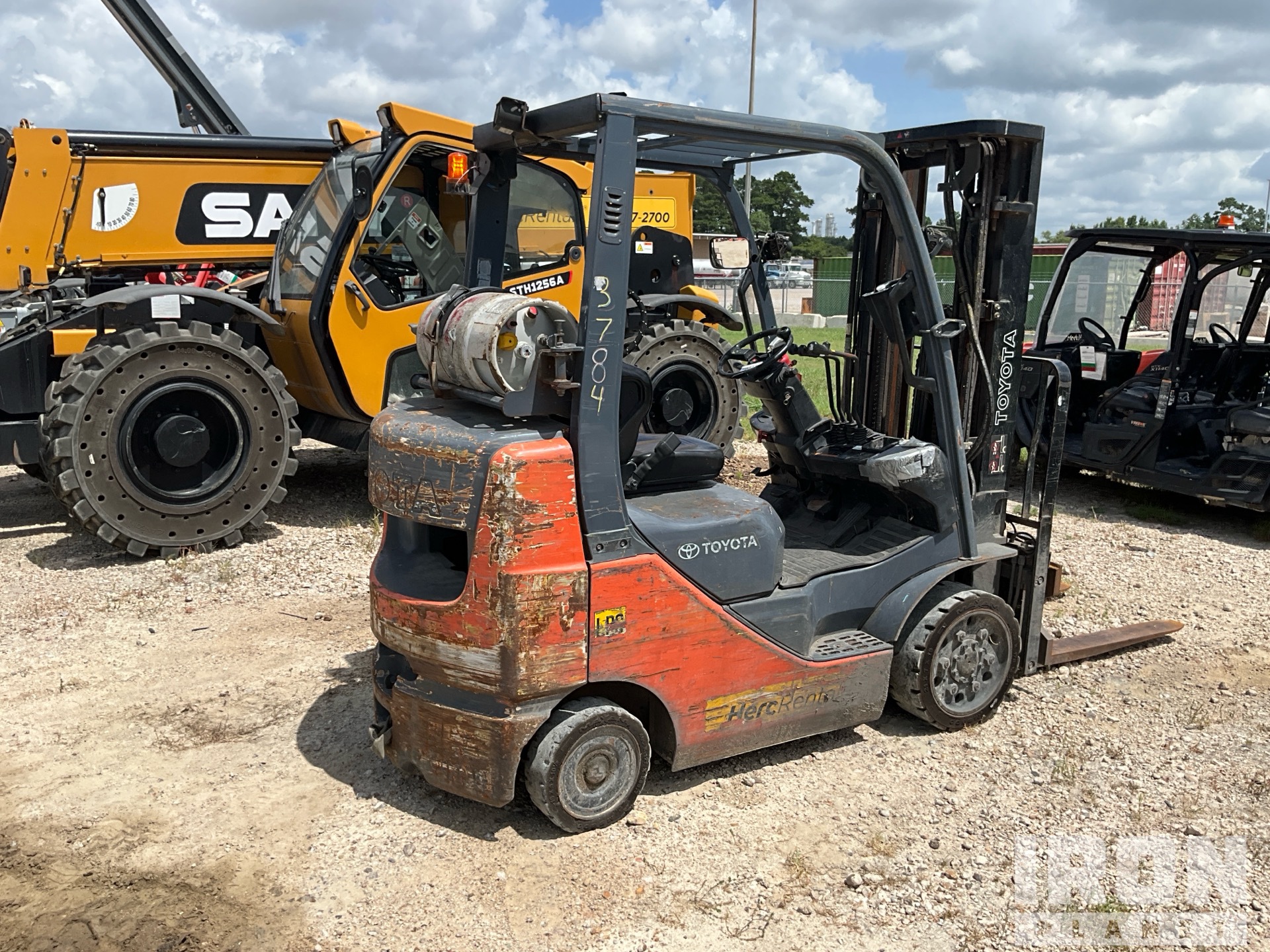 General Appearance with Picture, Right Rear Corner